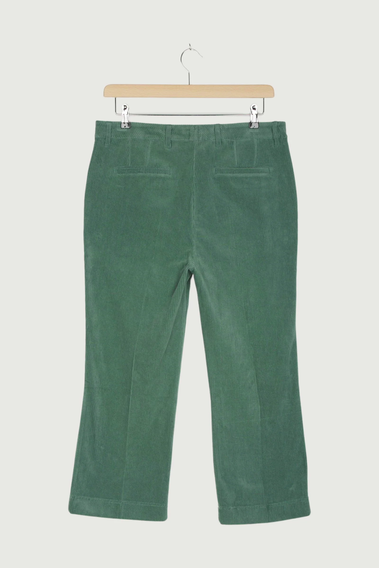 Second Hand Cord-Hose Cropped Flared aus reiner Bio-Baumwolle - Image 8