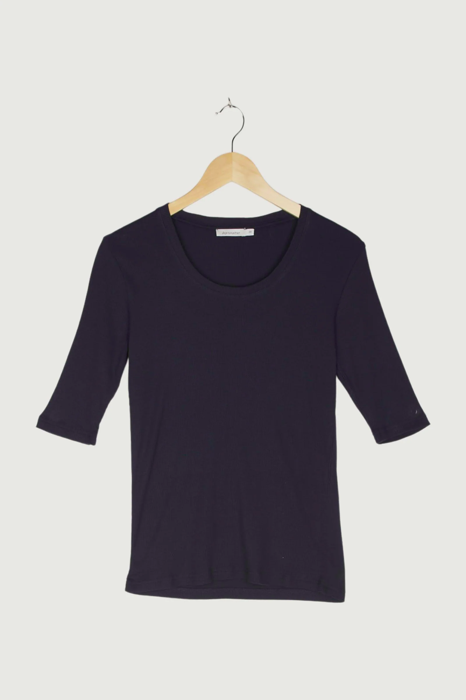 Second Hand Halbarm-Shirt aus reiner Bio-Baumwolle - Image 16