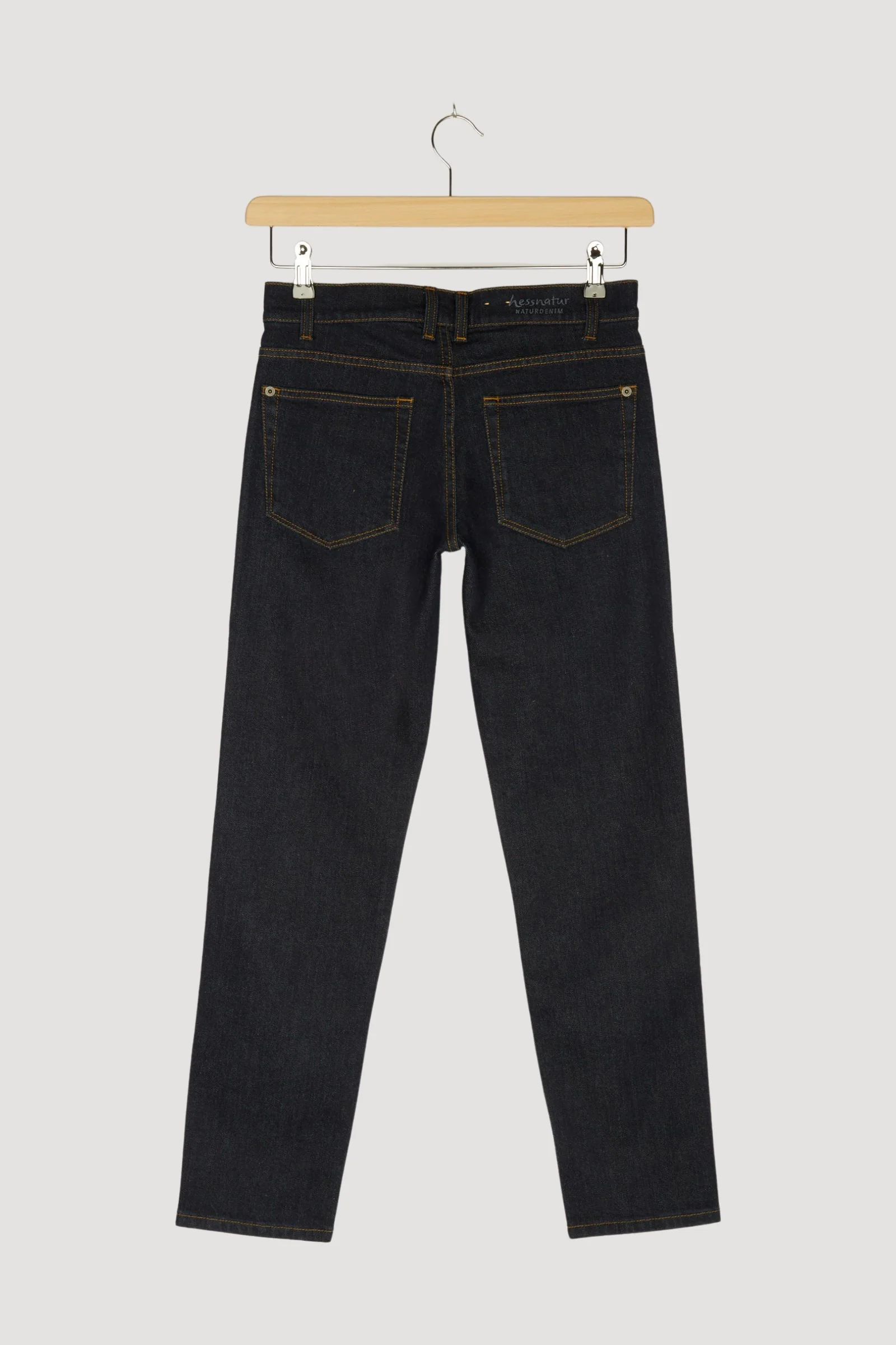 Second Hand Jeans Ben Straight Fit aus Bio-Denim mit Schurwolle - Image 2