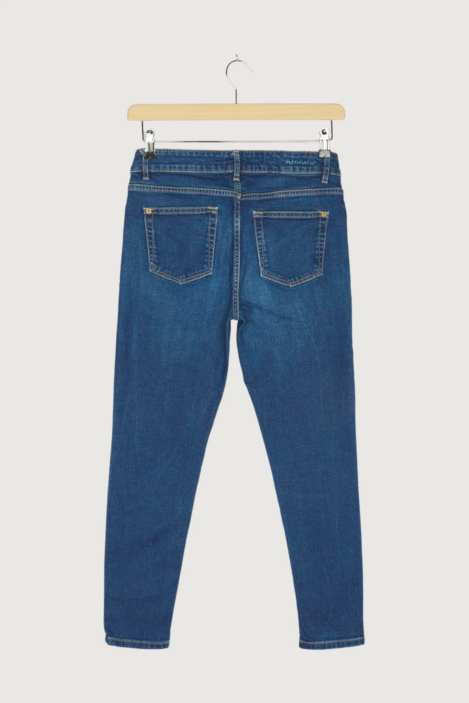Secondhand Jeans Lina Skinny Fit aus Bio-Denim - Image 18