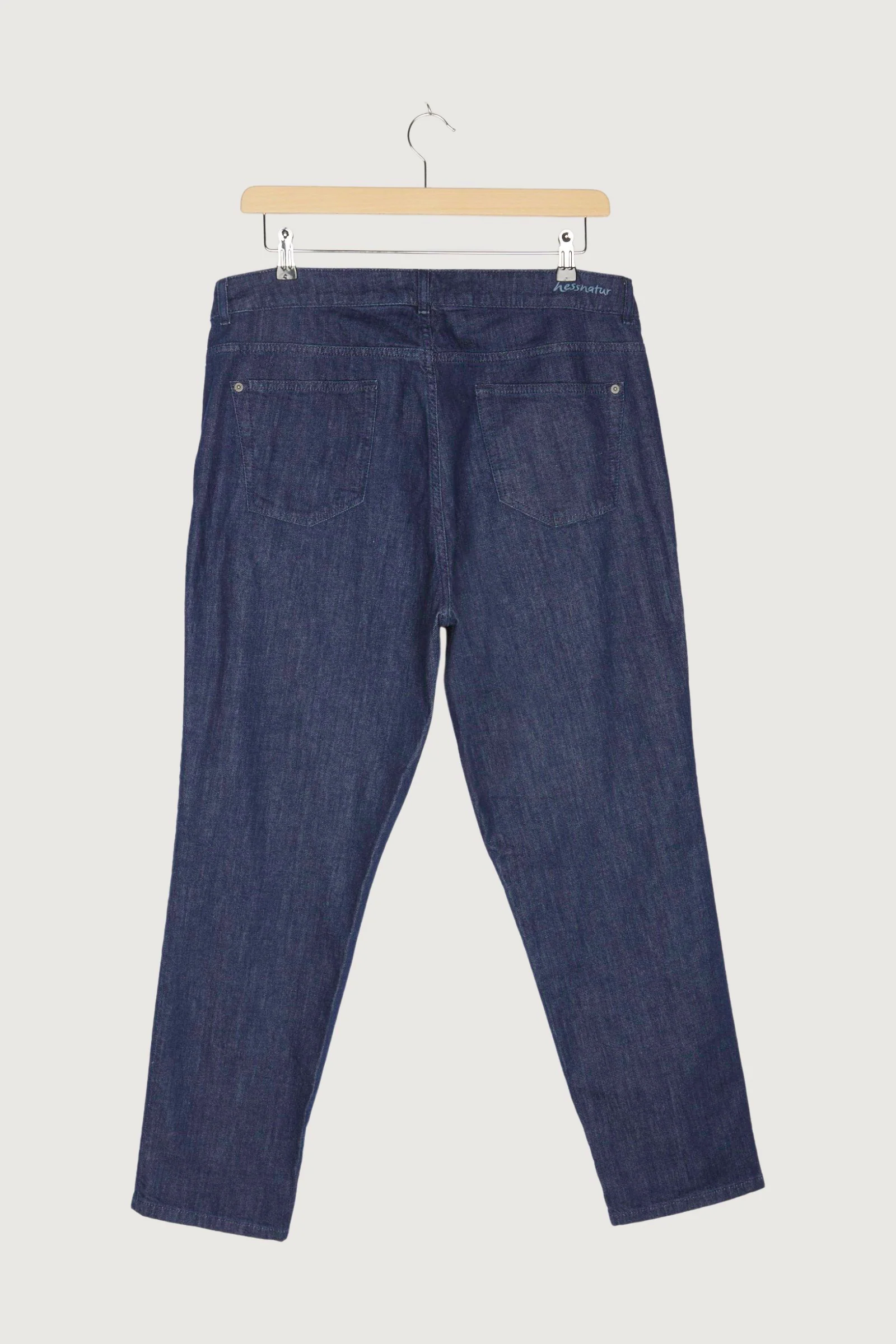 Secondhand Jeans Marie Straight Fit aus Bio-Denim - Image 11