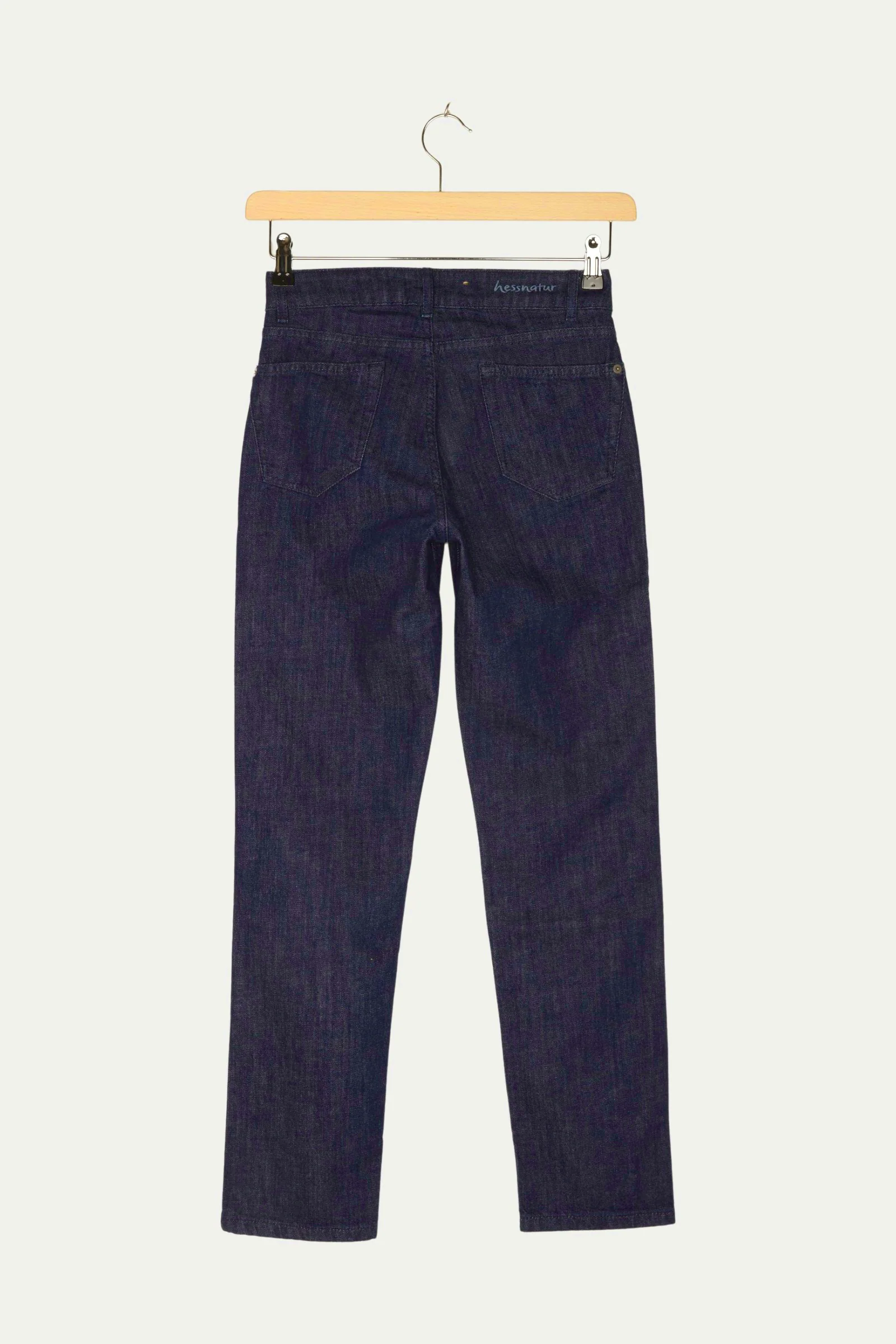 Secondhand Jeans Marie Straight Fit aus Bio-Denim - Image 5