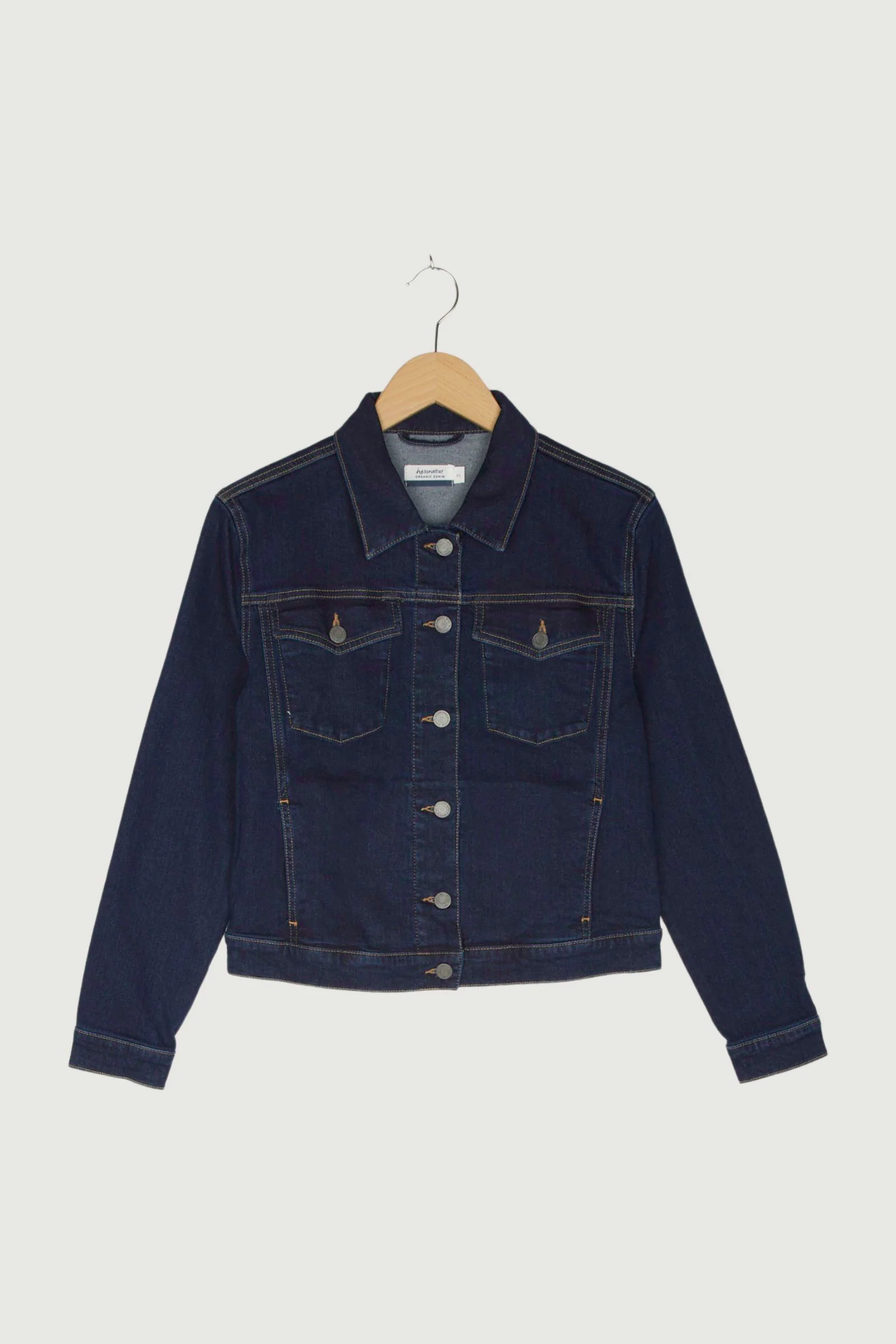 Second Hand Jeansjacke BetterRecycling aus Bio-Denim