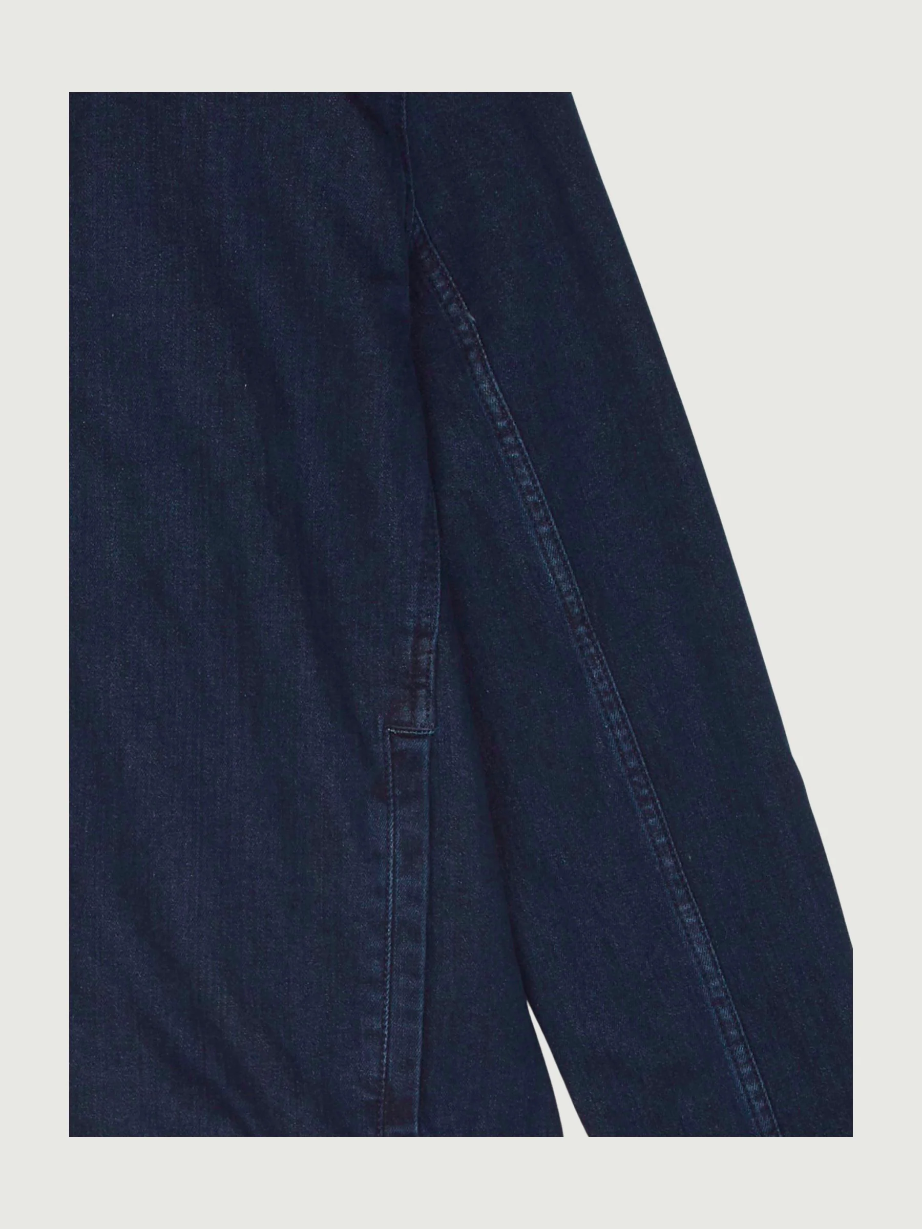 Second Hand Jeansjacke BetterRecycling aus Bio-Denim - Image 3