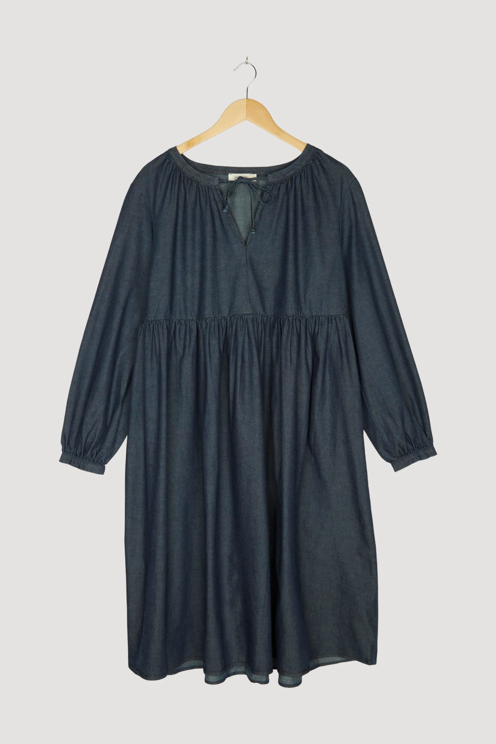 Second Hand Jeanskleid aus reiner Bio-Baumwolle