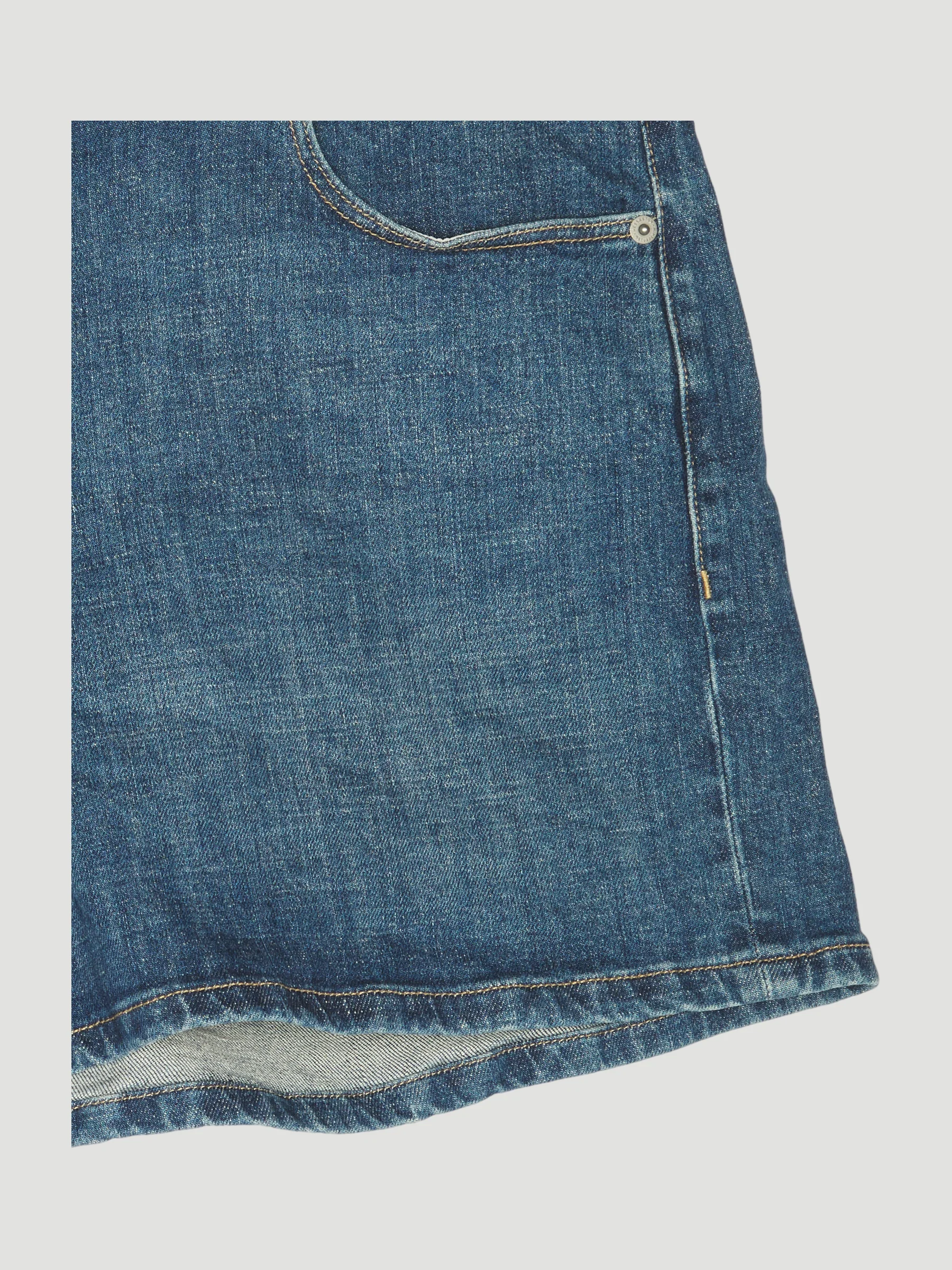 Second Hand Jeansshorts aus Bio-Denim - Image 4