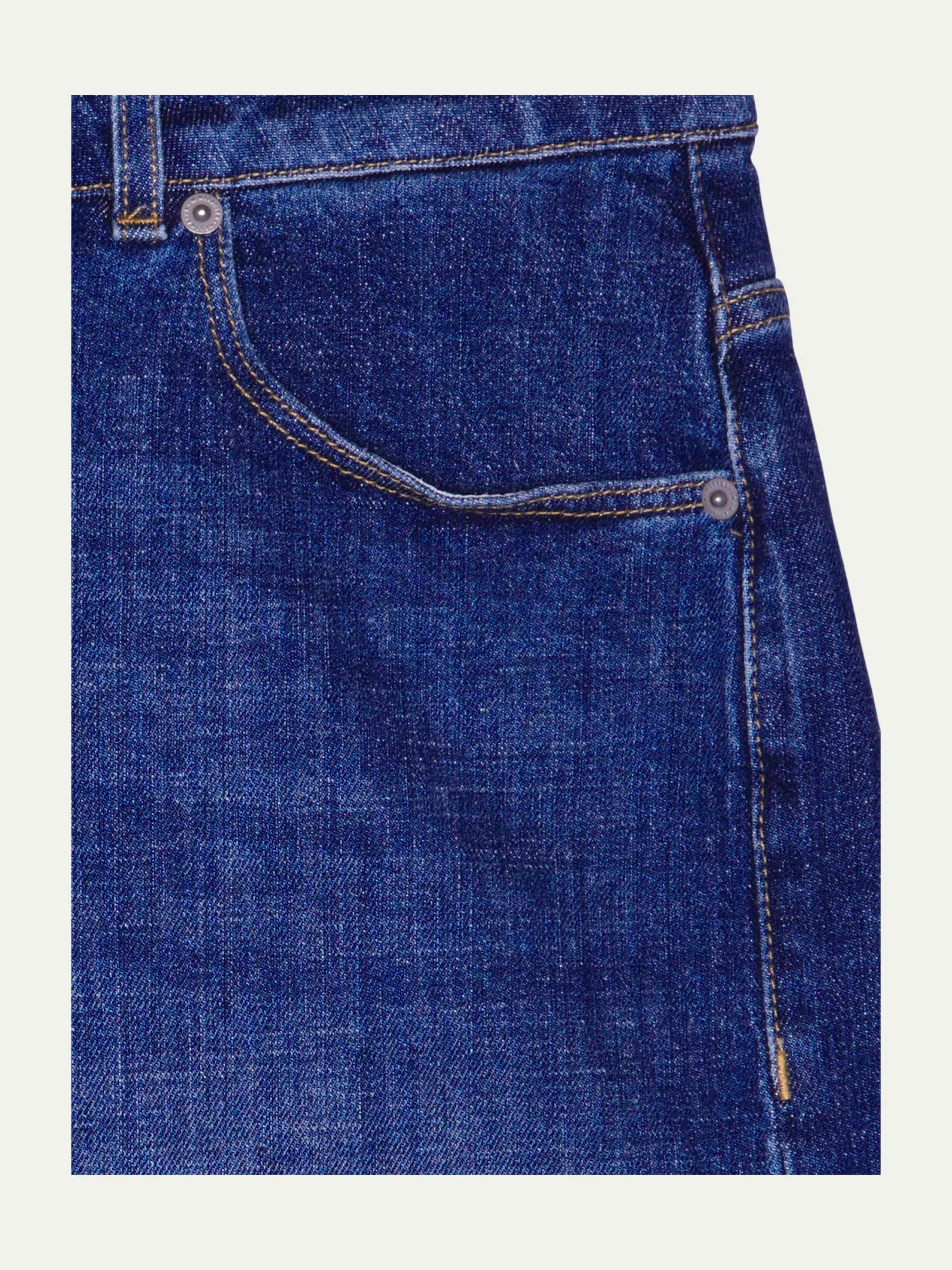 Second Hand Jeansshorts aus Bio-Denim - Image 9