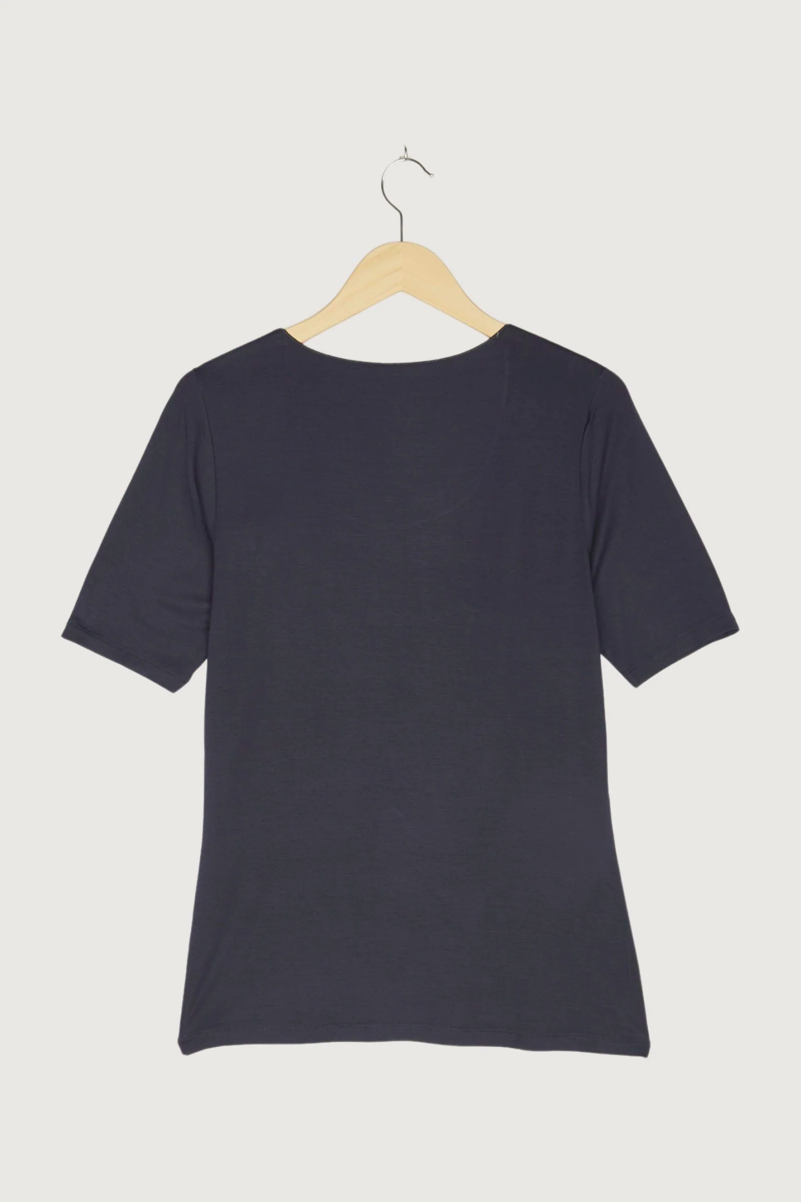 Second Hand Jersey-Shirt aus TENCEL™Modal - Image 26