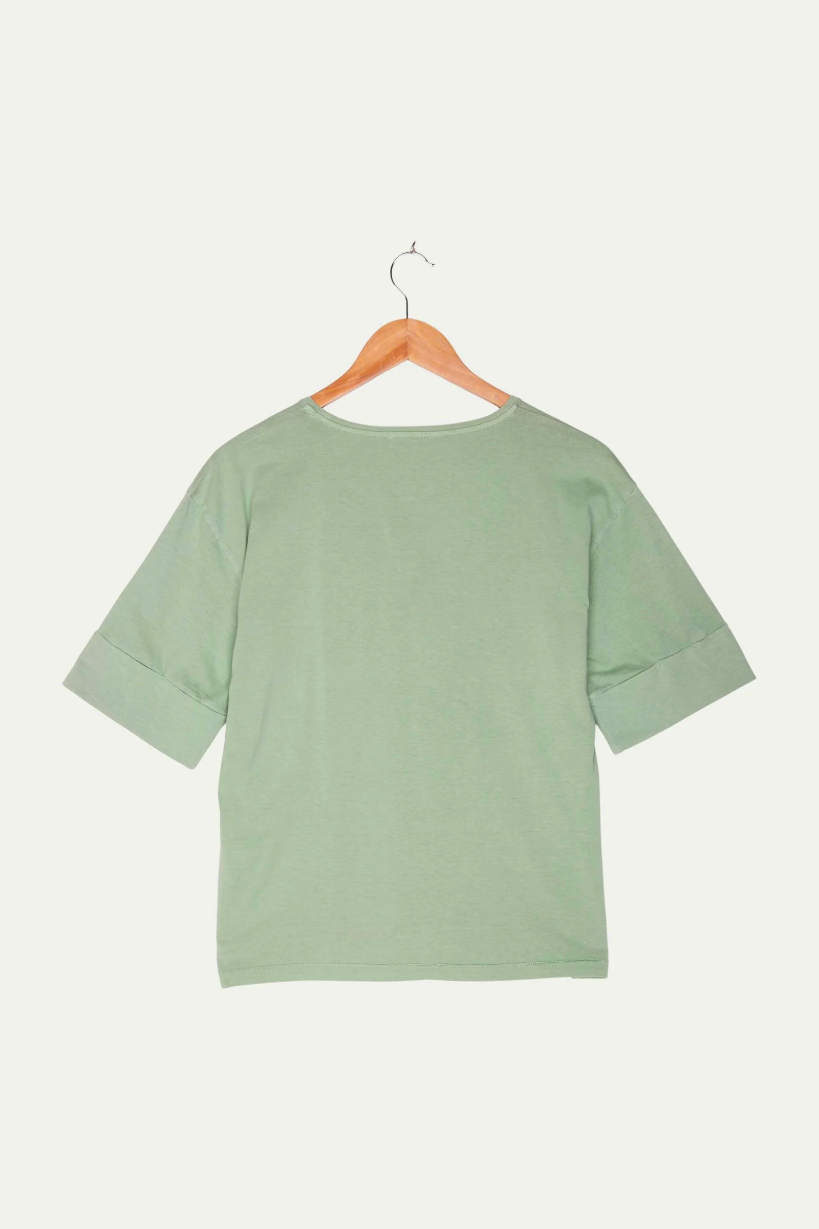 Second Hand Pflanzengefärbtes Shirt aus reiner Bio-Baumwolle - Image 11