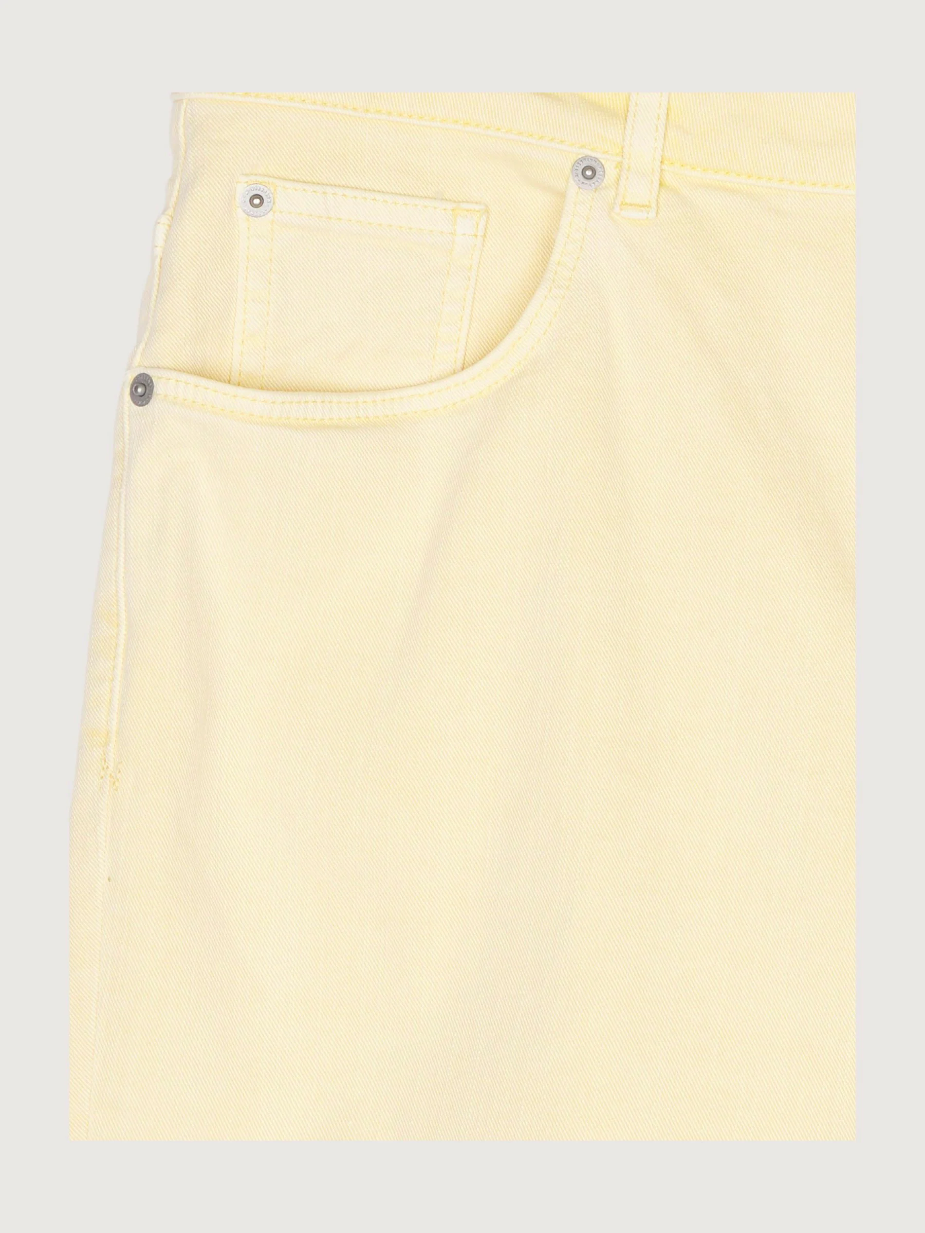 Secondhand Shorts mineralgefärbt aus Bio-Denim - Image 3