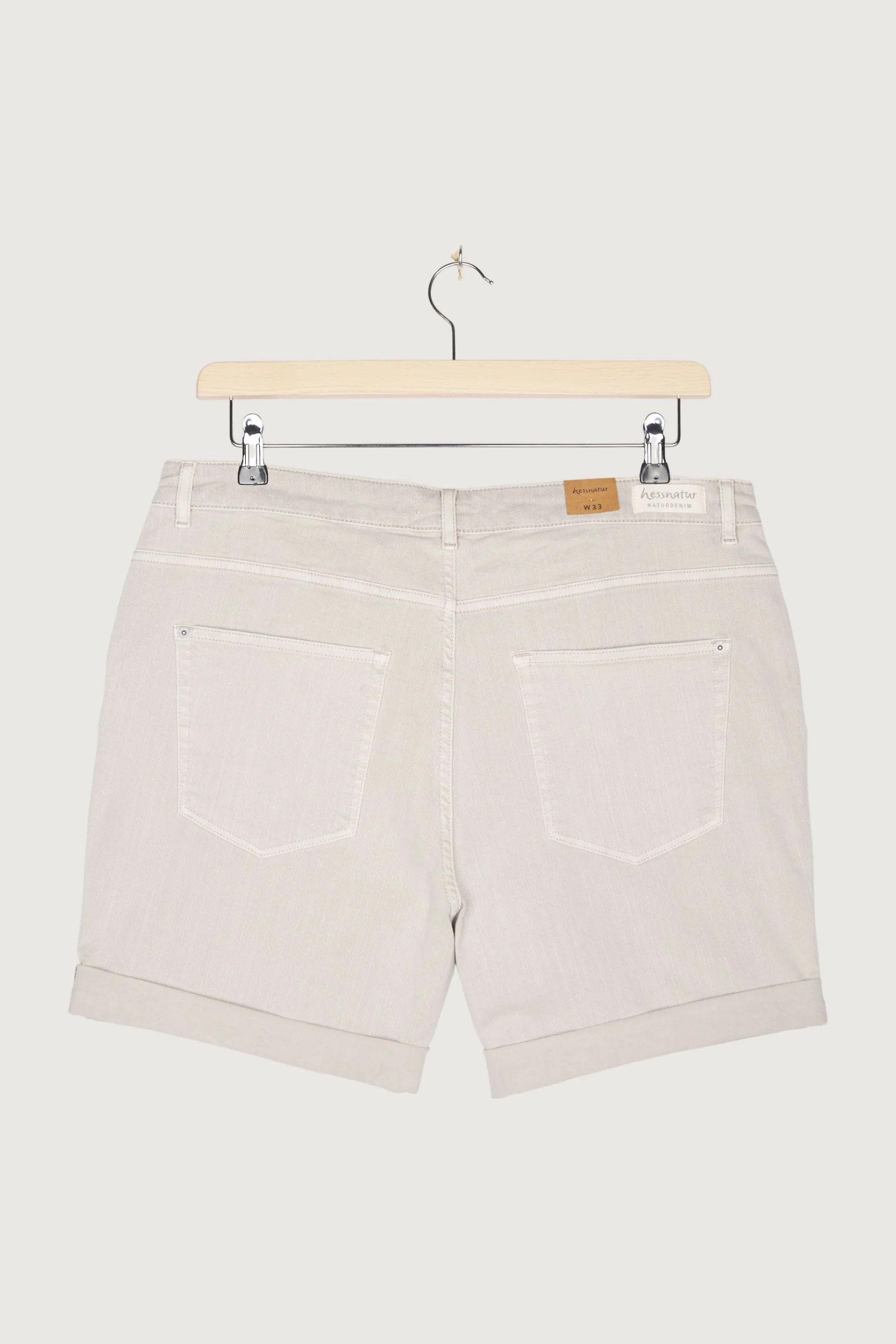 Secondhand Shorts mineralgefärbt aus Bio-Denim - Image 8