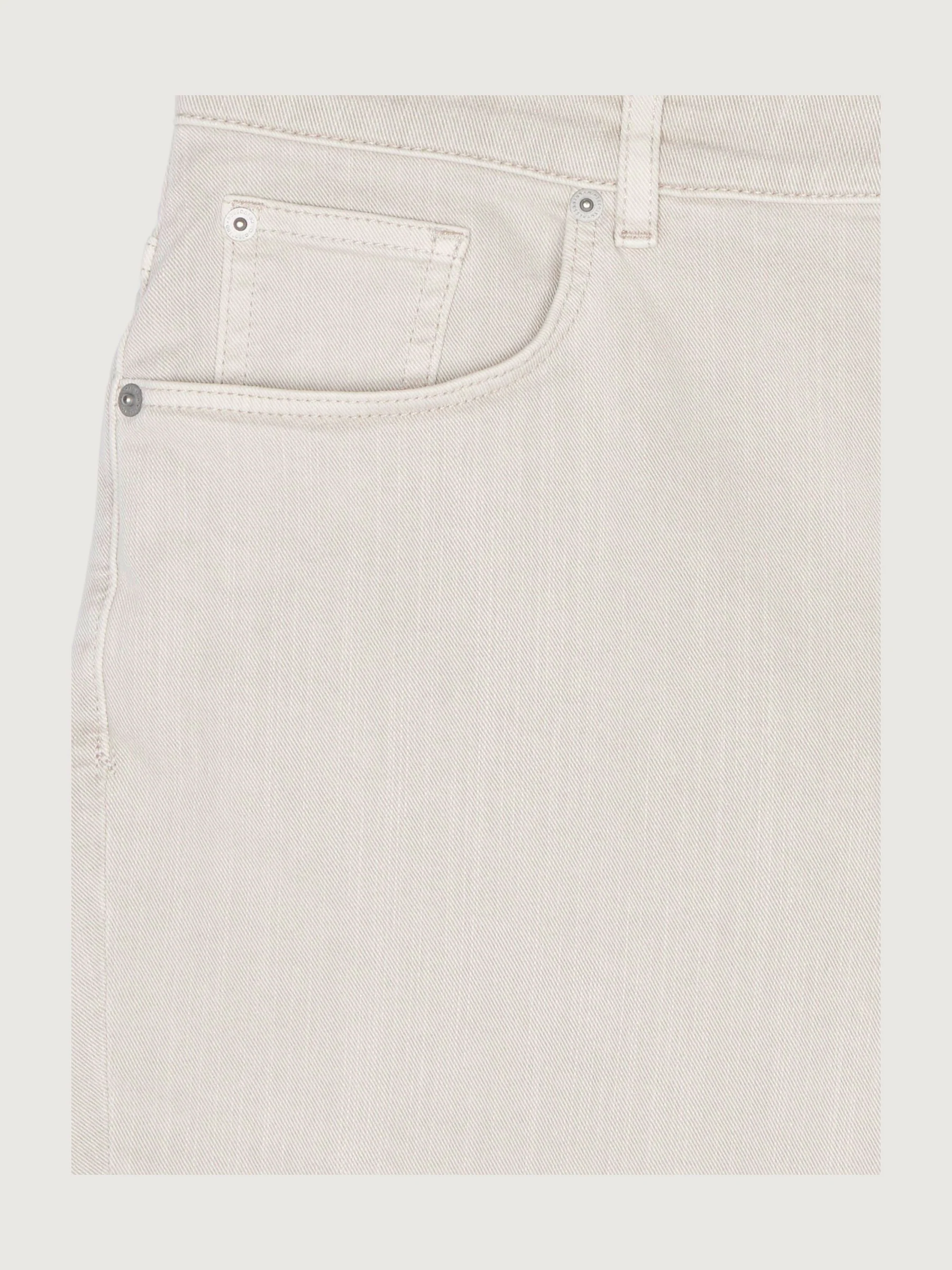 Secondhand Shorts mineralgefärbt aus Bio-Denim - Image 9