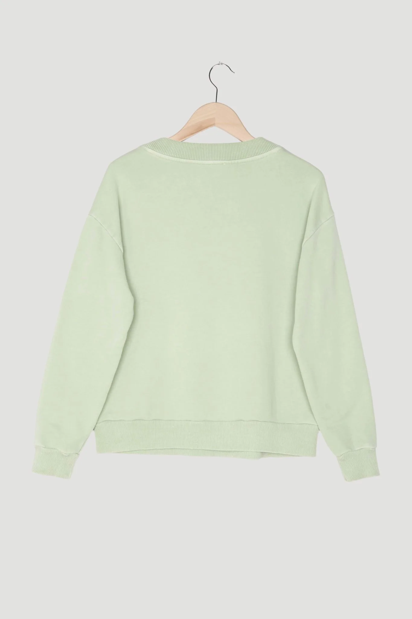 Second Hand Sweatshirt mineralgefärbt aus reiner Bio-Baumwolle - Image 2