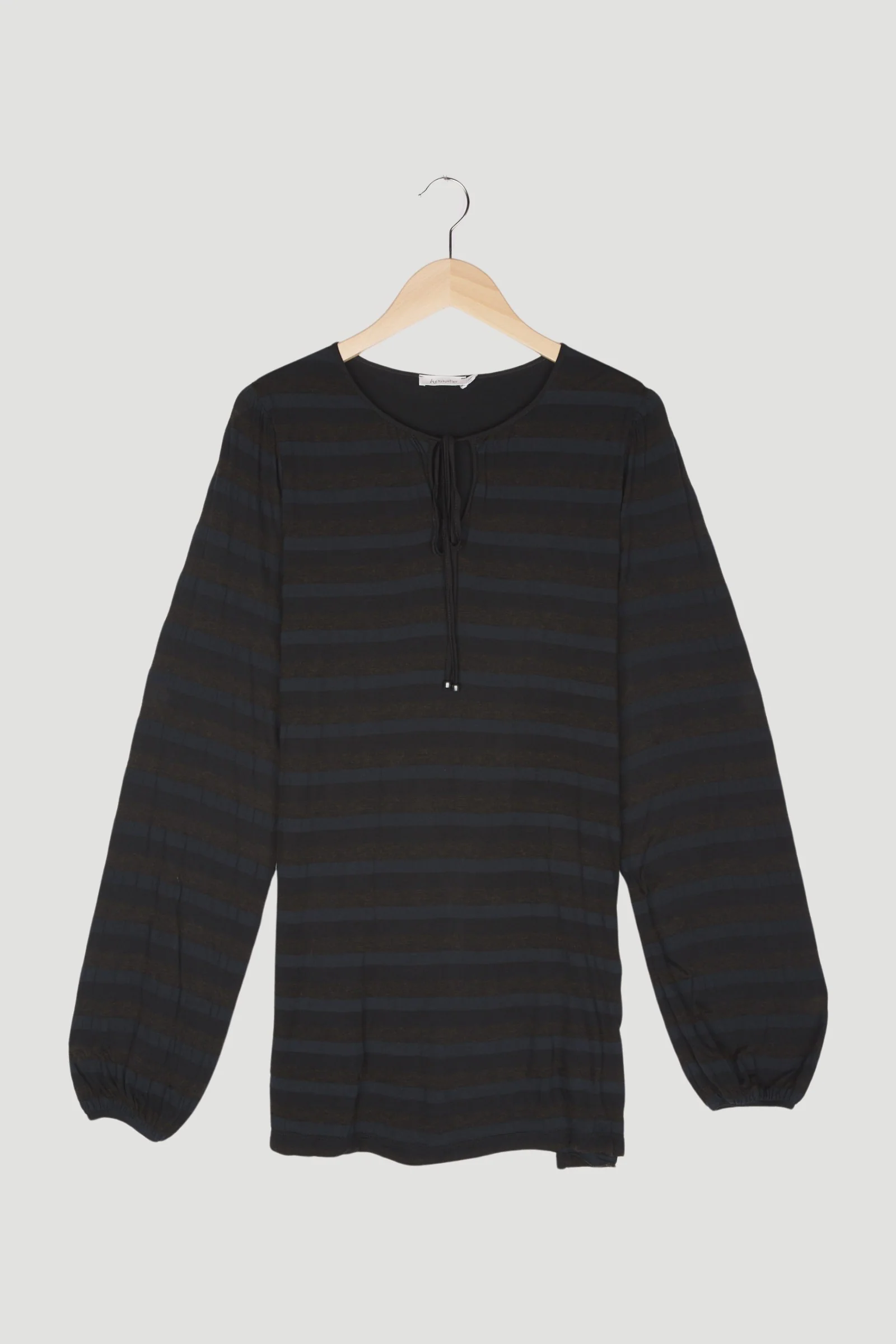 Secondhand Bluse aus Modal mit Bio-Baumwolle und Schurwolle