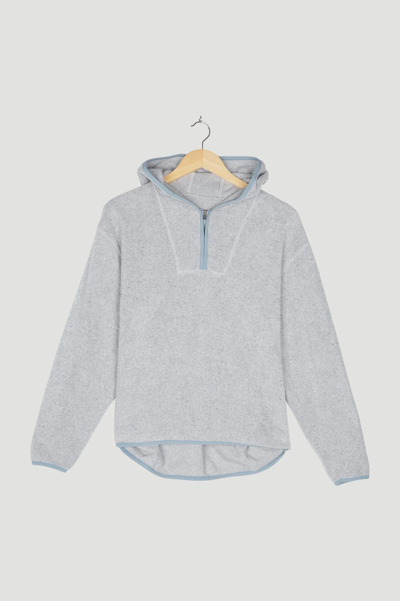 Secondhand Fleece-Hoodie BetterRecycling aus reiner Bio-Baumwolle