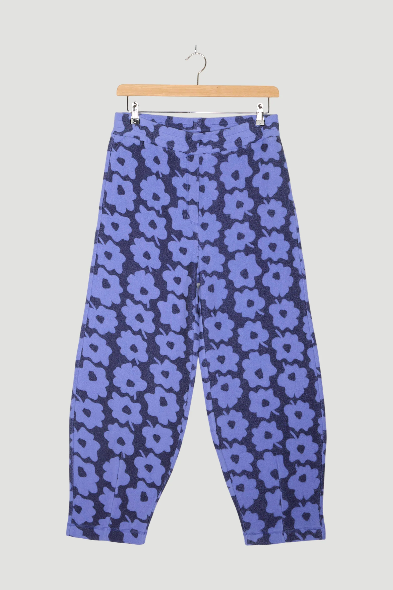 Secondhand Fleece Hose Flower Relaxed ACTIVE LIGHT aus reiner Bio-Baumwolle