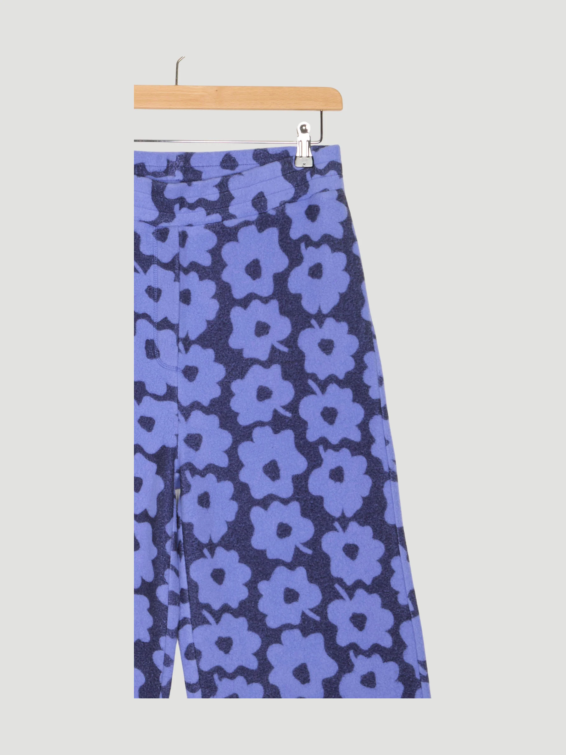 Secondhand Fleece Hose Flower Relaxed ACTIVE LIGHT aus reiner Bio-Baumwolle - Image 3