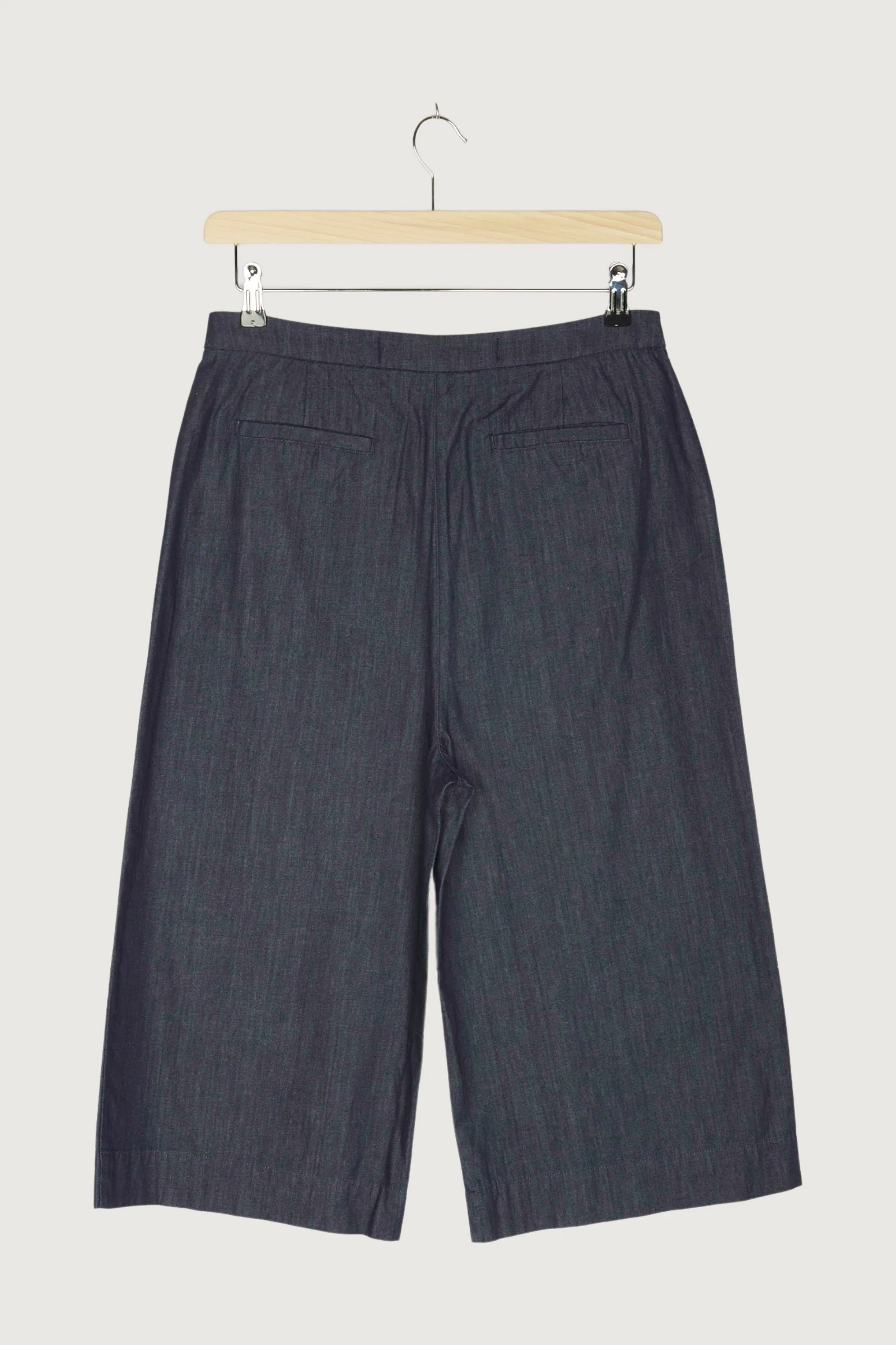 Secondhand Hose - Image 2