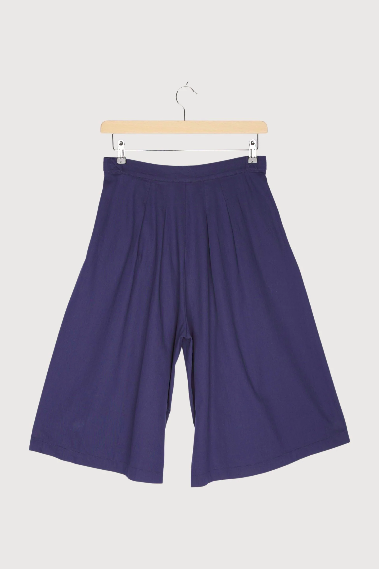 Secondhand Hose - Image 2
