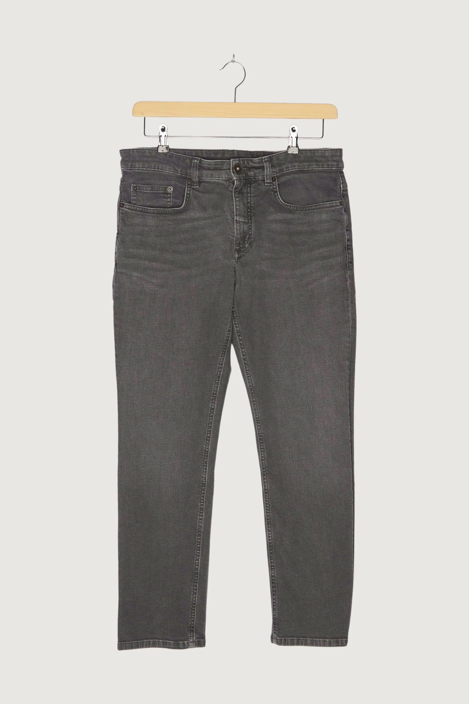 Secondhand Jeans Ben Straight Fit aus Bio-Denim