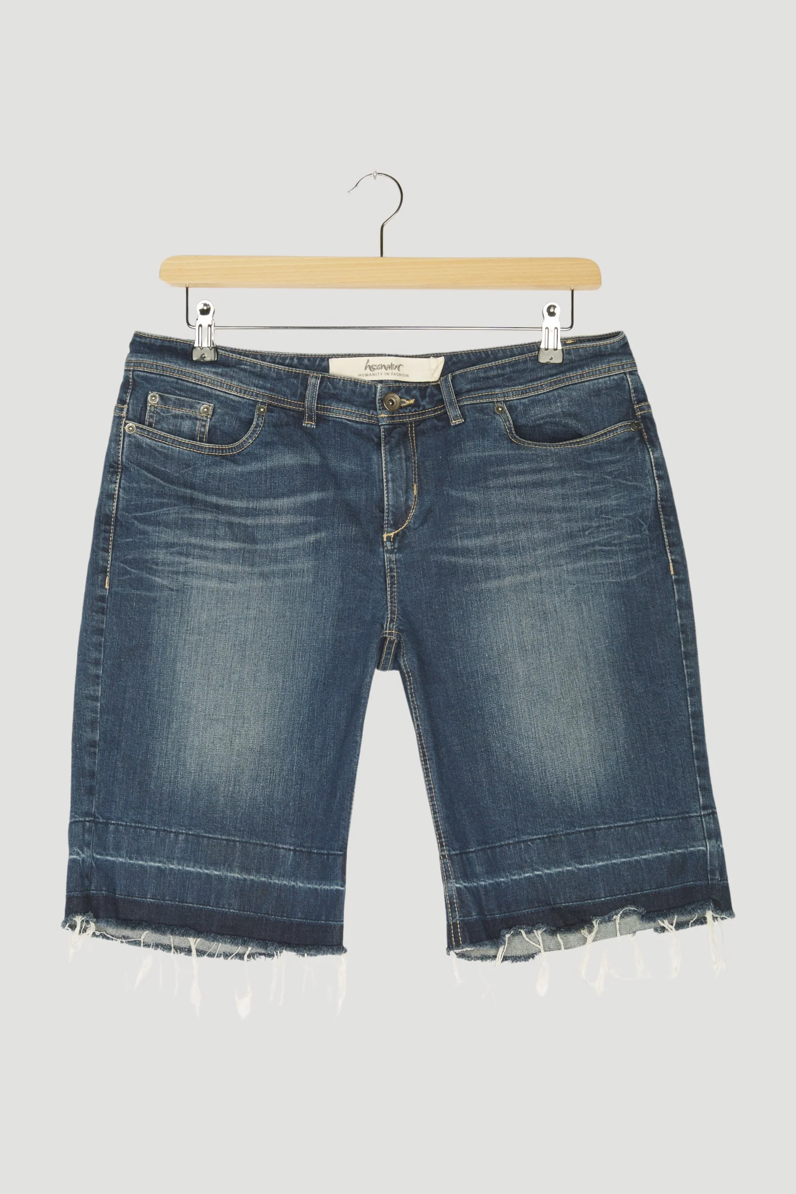 Secondhand Jeans Bermuda aus Bio-Denim