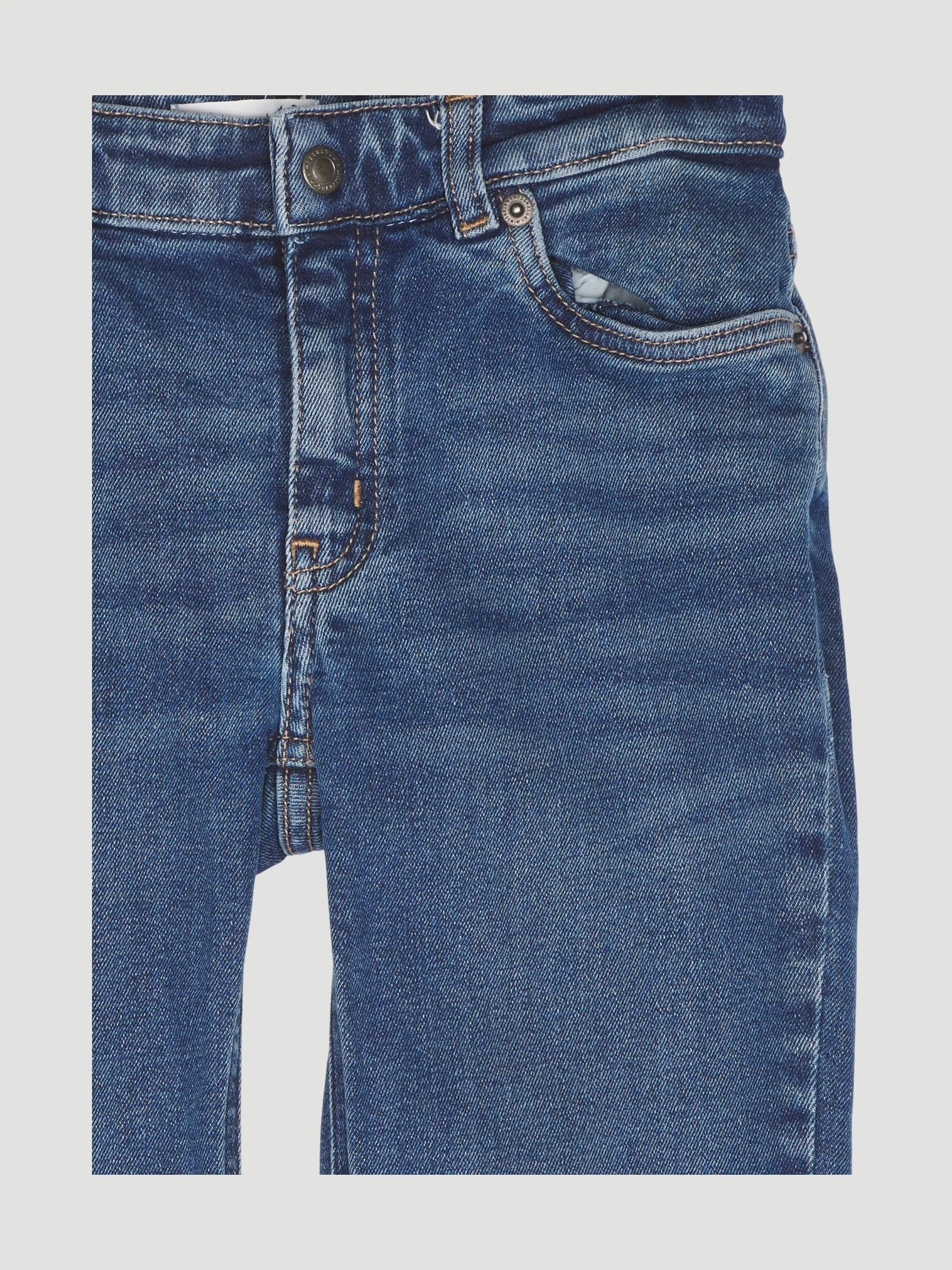 Secondhand Jeans BetterRecycling aus Bio-Baumwolle - Image 3