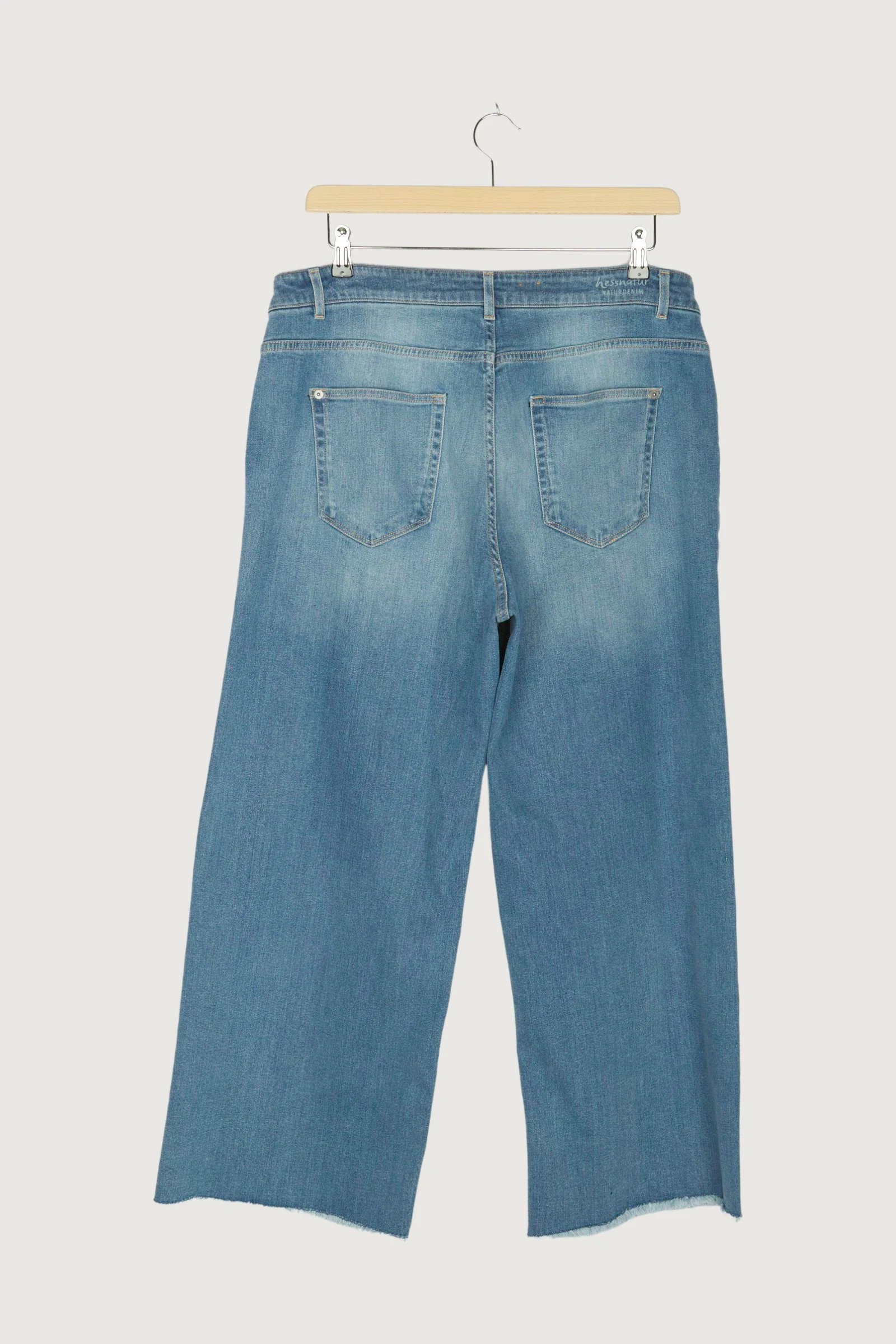 Secondhand Jeans Culotte BetterRecycling aus Bio-Denim - Image 2