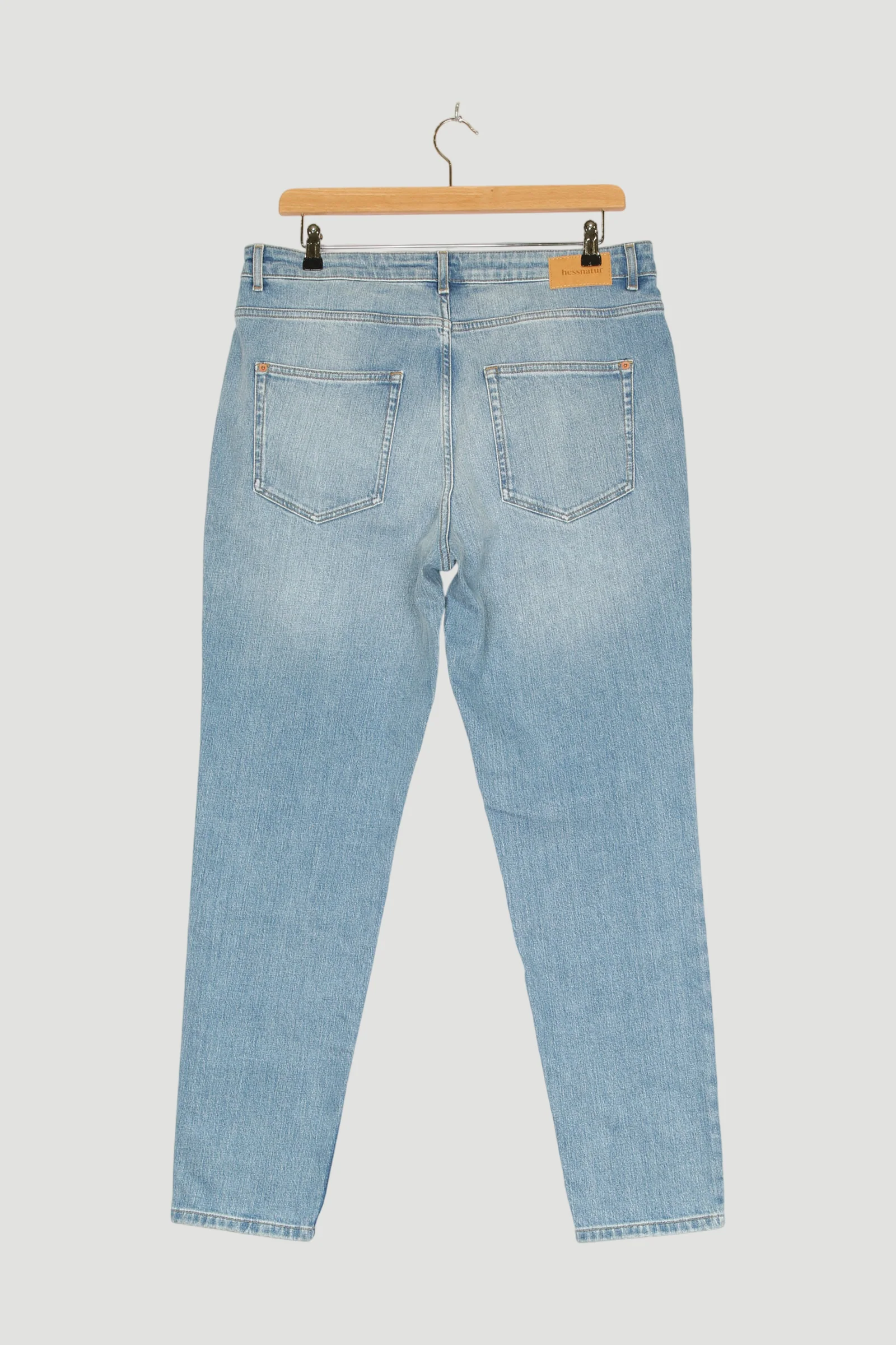 Secondhand Jeans HANNA High Rise Mom aus Bio-Denim - Image 2