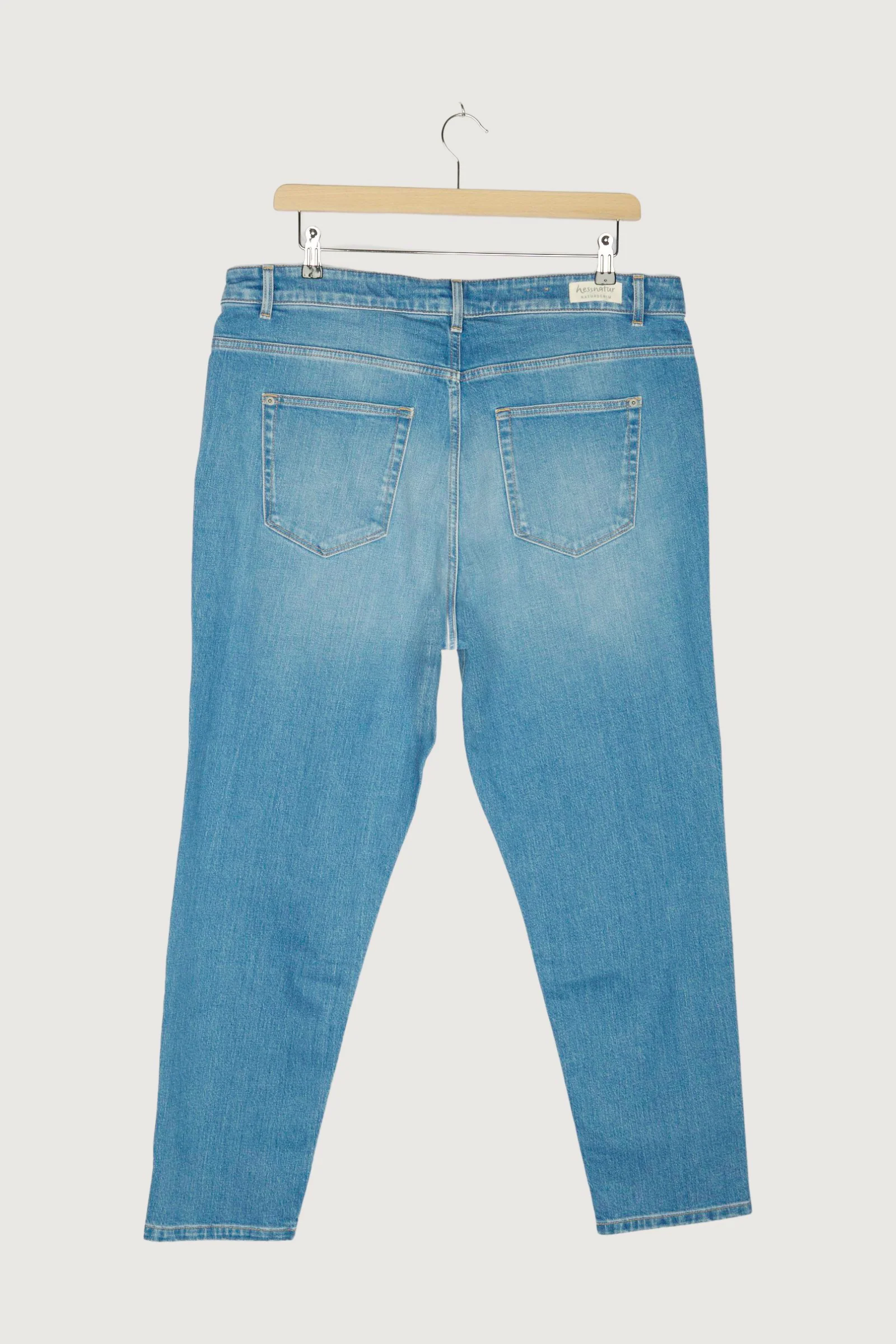 Secondhand Jeans Hanna Mom Fit aus Bio-Denim - Image 2