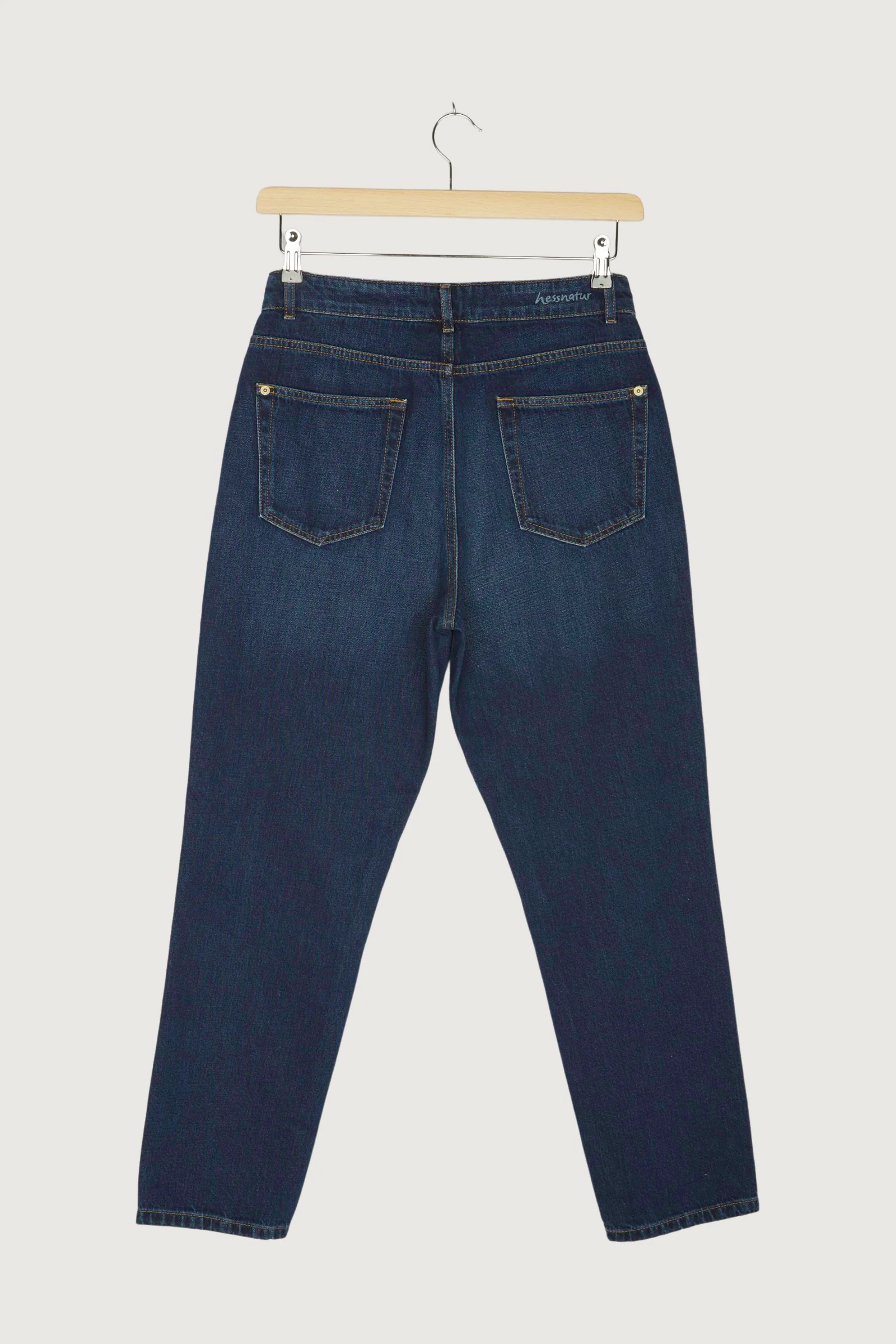 Secondhand Jeans Hanna Mom Fit aus reinem Bio-Denim - Image 5