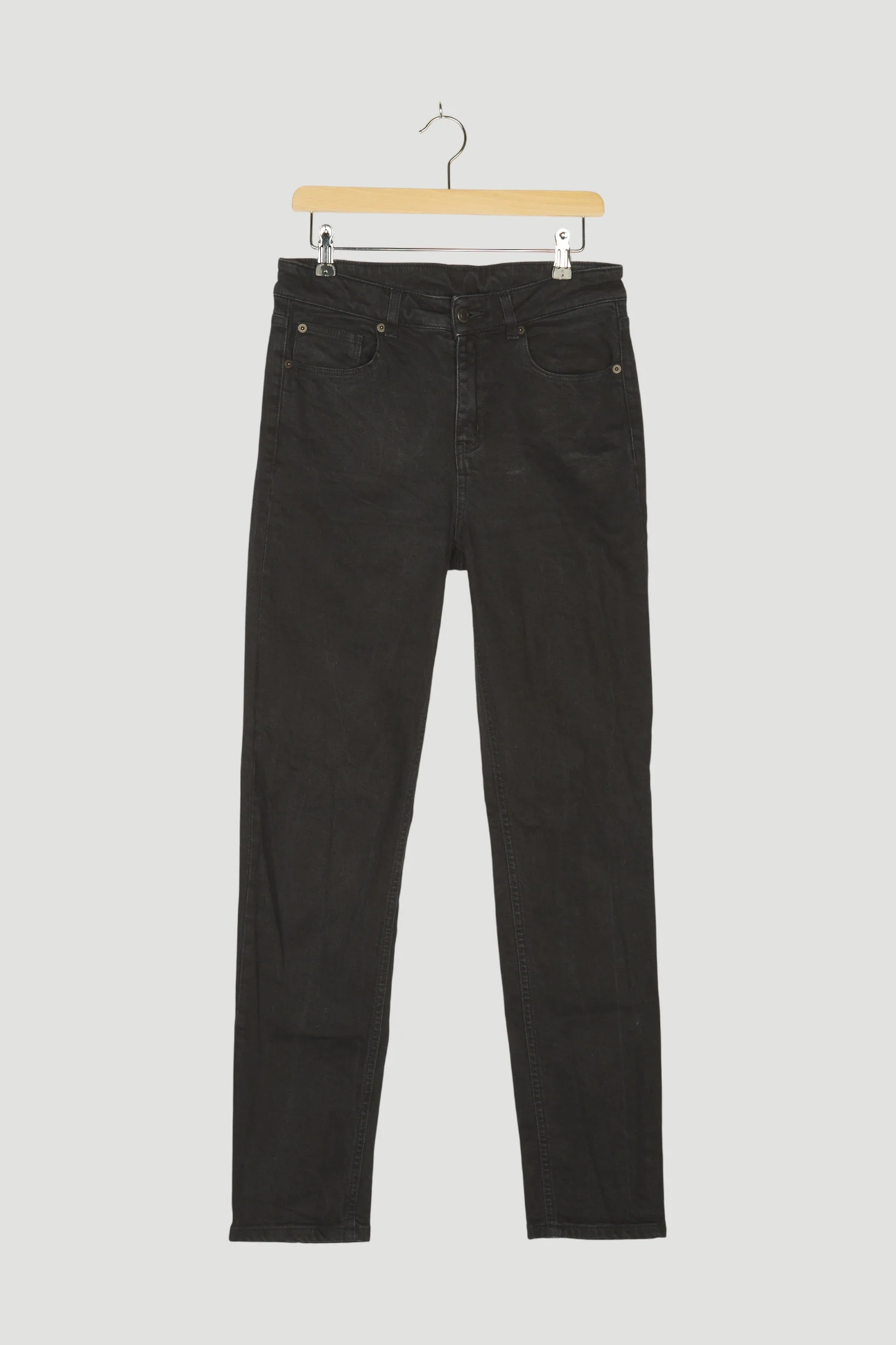 Secondhand Jeans High Rise aus COREVA™ Bio-Denim