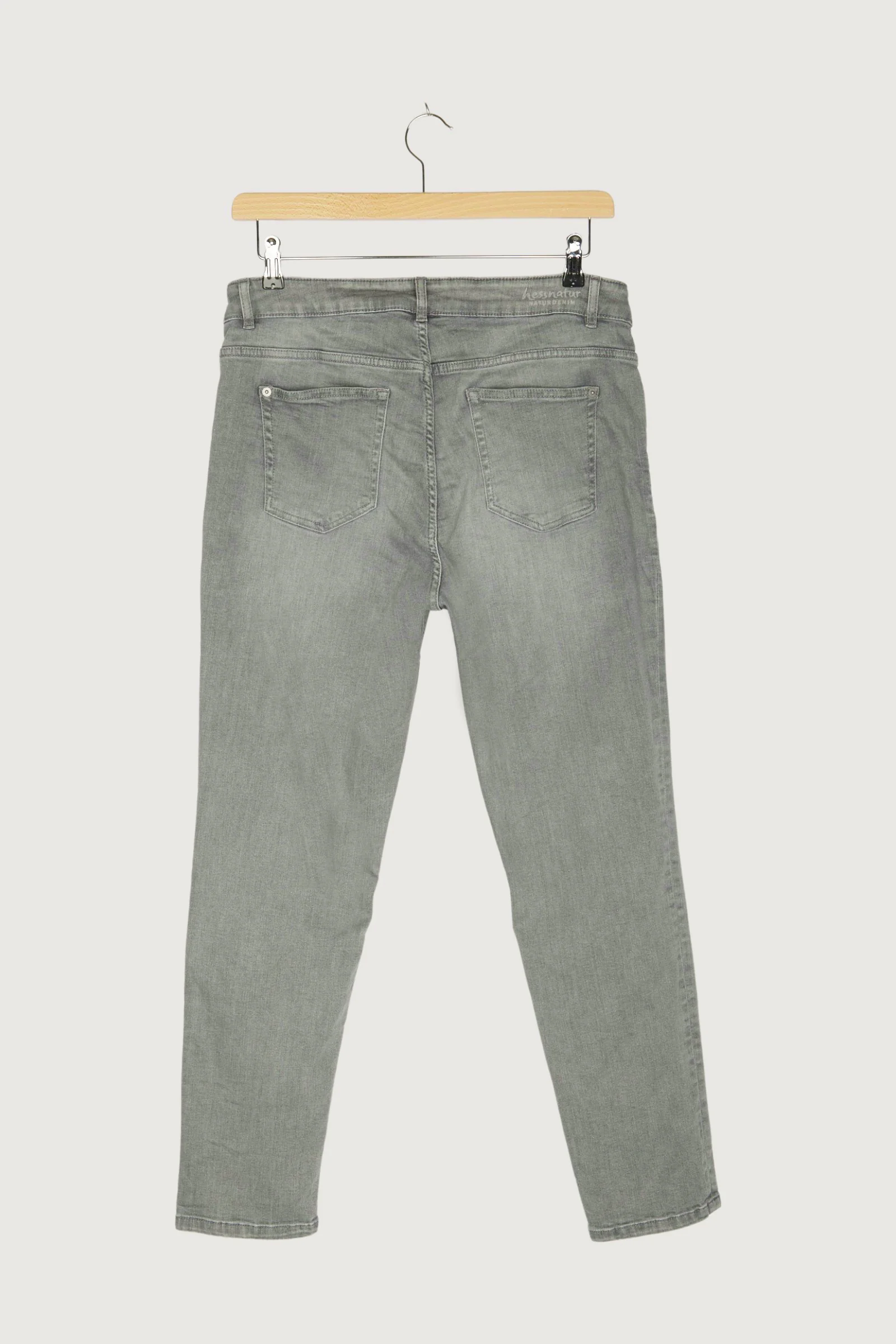 Secondhand Jeans Lea Slim Fit aus Bio-Denim - Image 2
