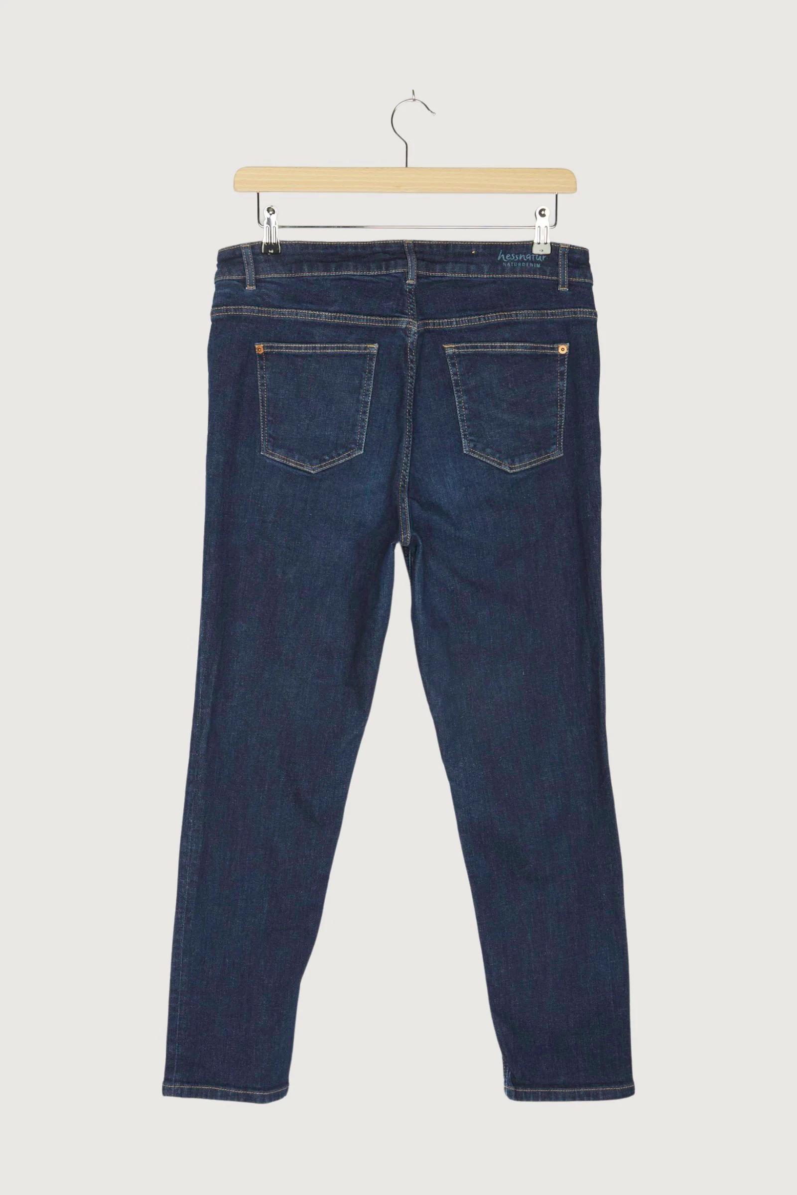Secondhand Jeans Lea Slim Fit aus Bio-Denim - Image 14