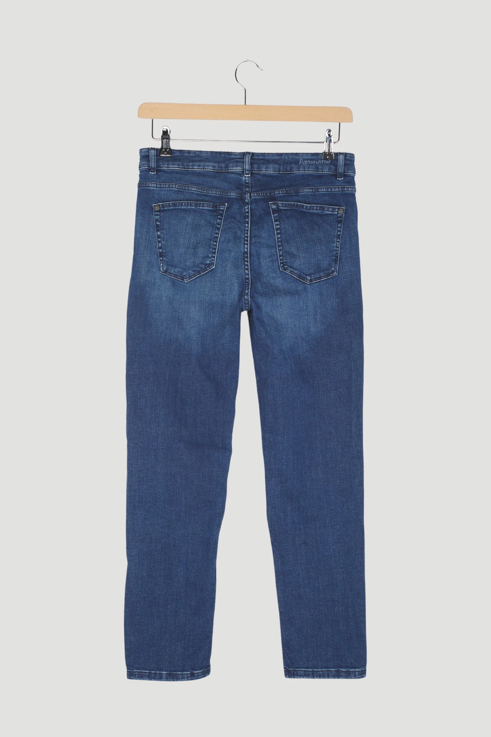 Secondhand Jeans Lea Slim Fit aus Bio-Denim - Image 2