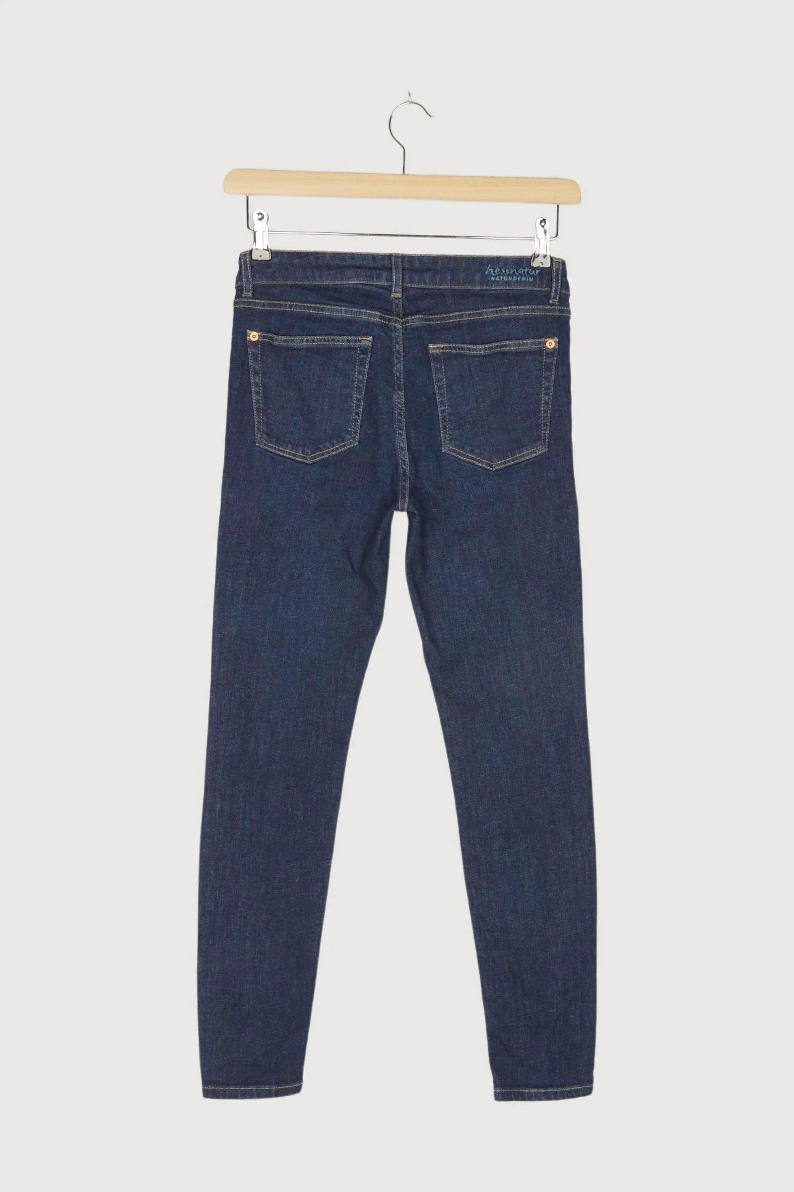Secondhand Jeans Lina Skinny Fit aus Bio-Denim - Image 2