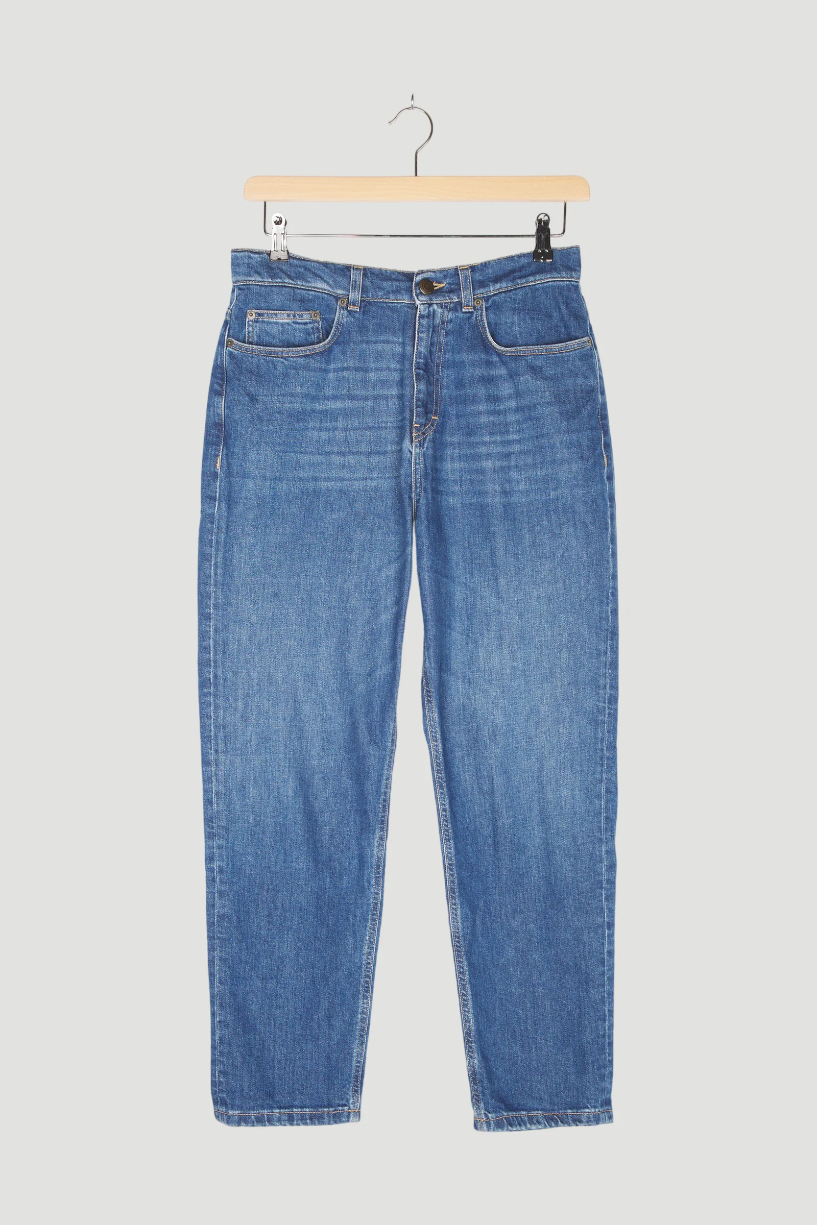 Secondhand Jeans Mads Relaxed Tapered Fit aus Coreva™ Bio-Denim