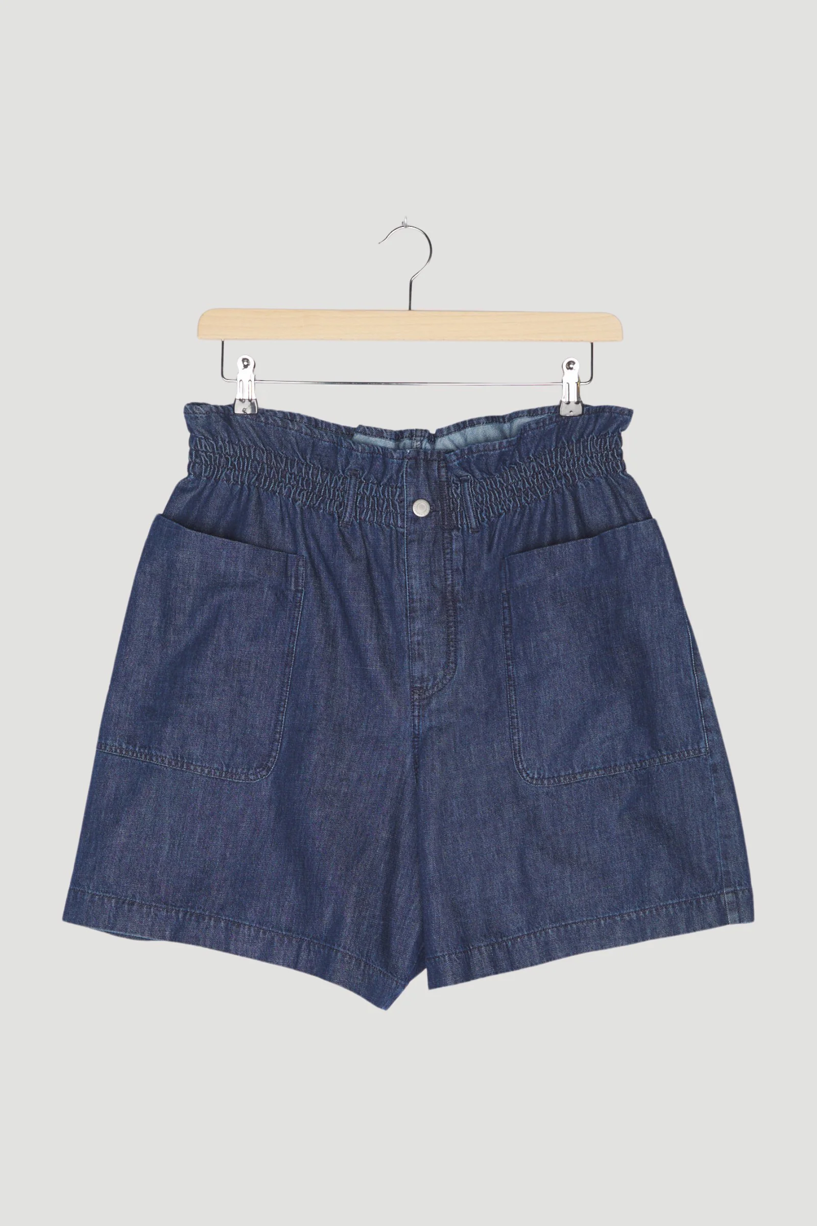 Secondhand Jeansshorts aus Bio-Denim mit Kapok