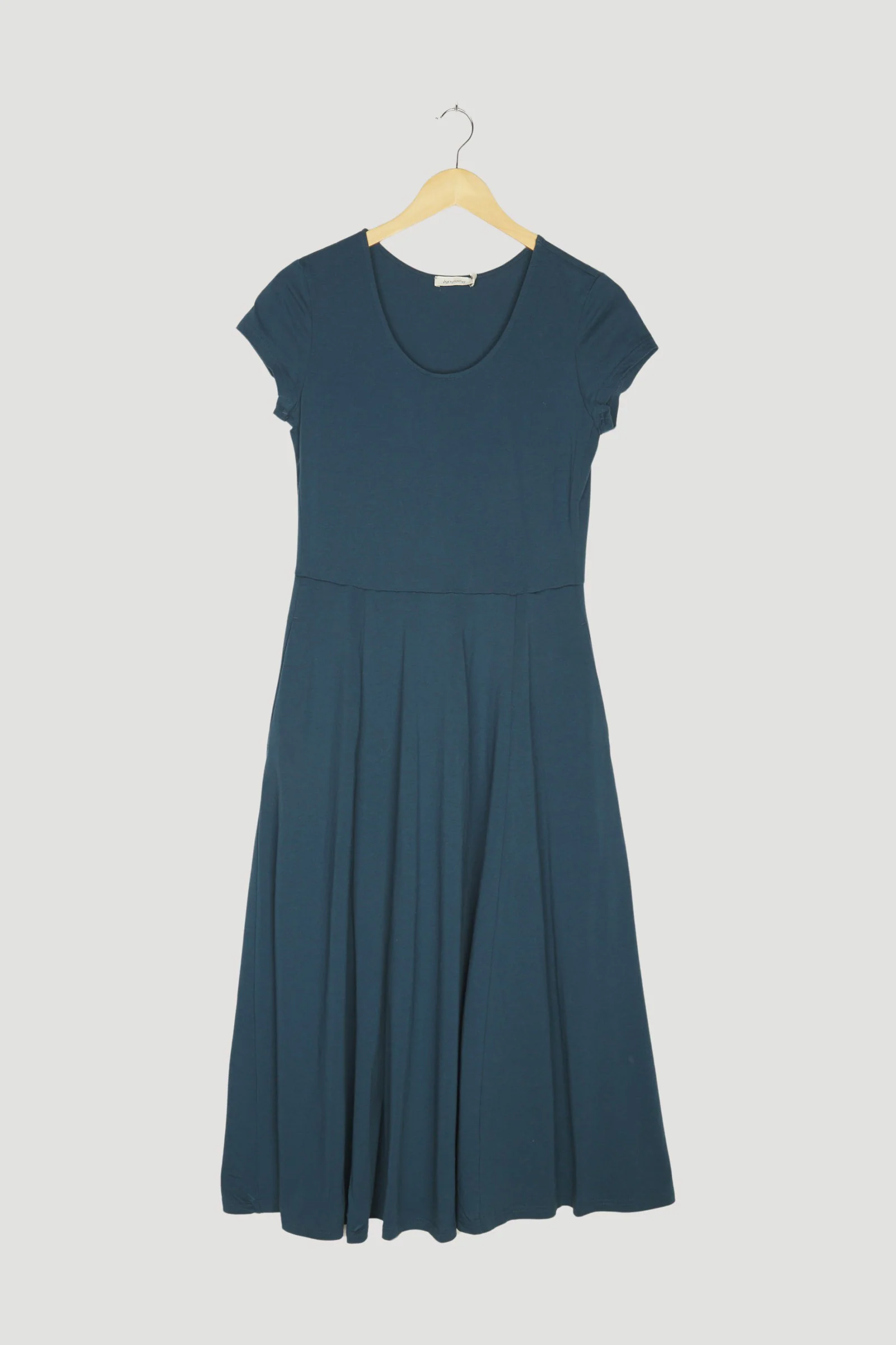 Secondhand Jersey-Kleid aus reiner Bio-Pima-Baumwolle - Image 7