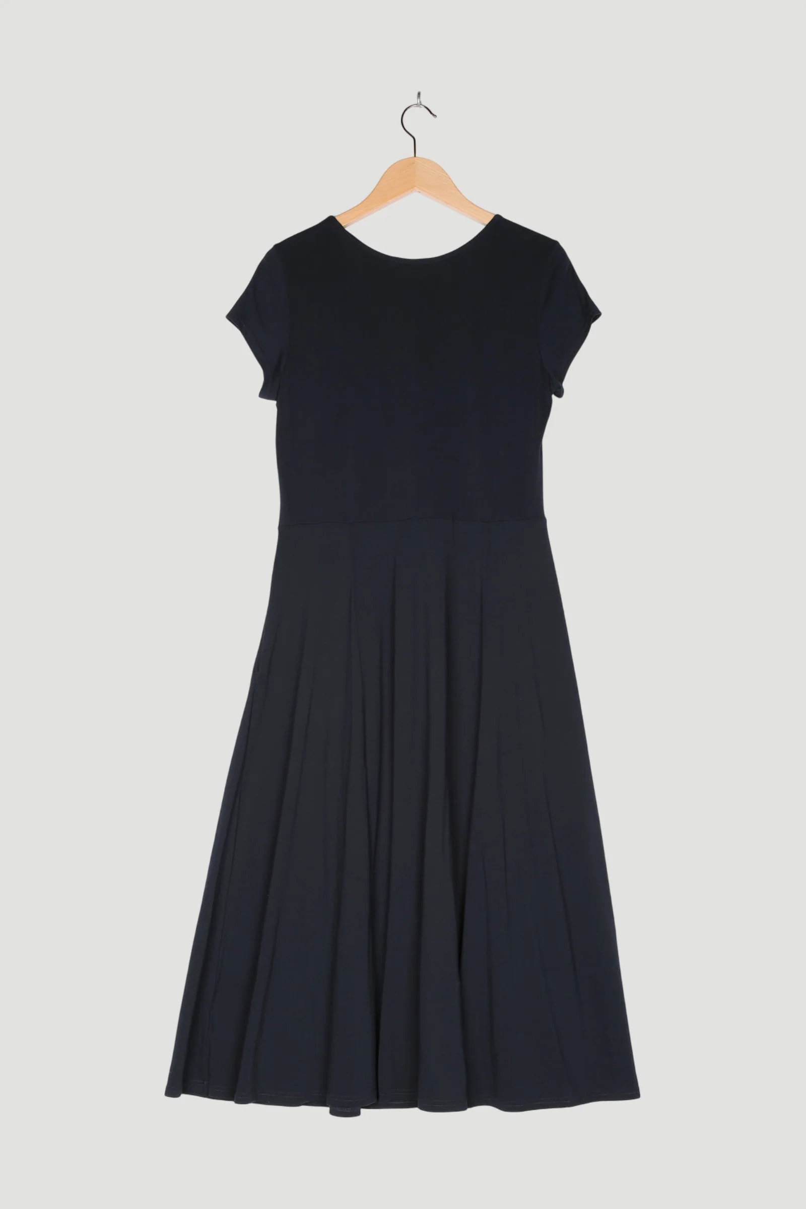 Secondhand Jersey-Kleid aus reiner Bio-Pima-Baumwolle - Image 2