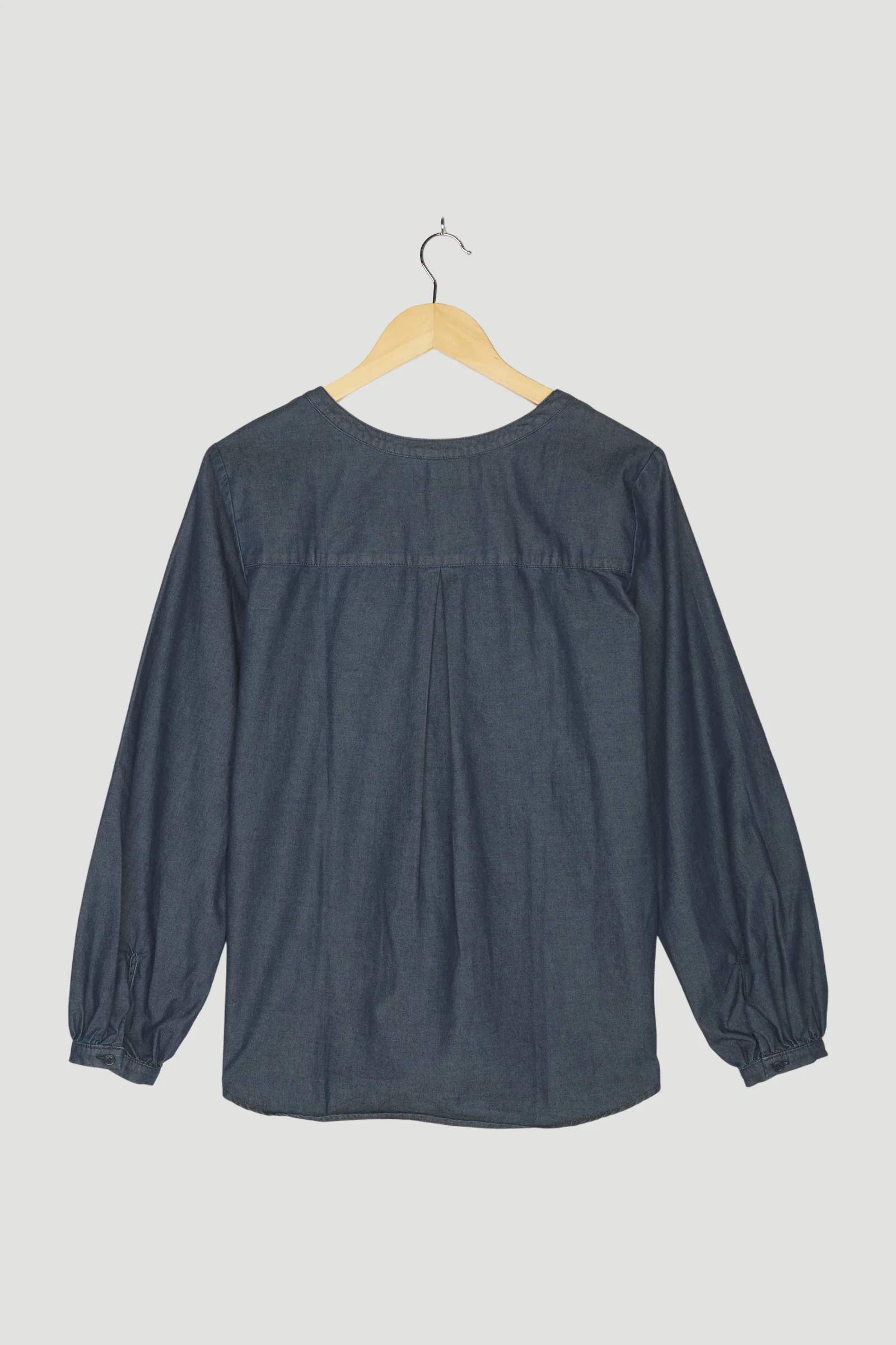 Secondhand Light Denim Bluse aus reiner Bio-Baumwolle - Image 2