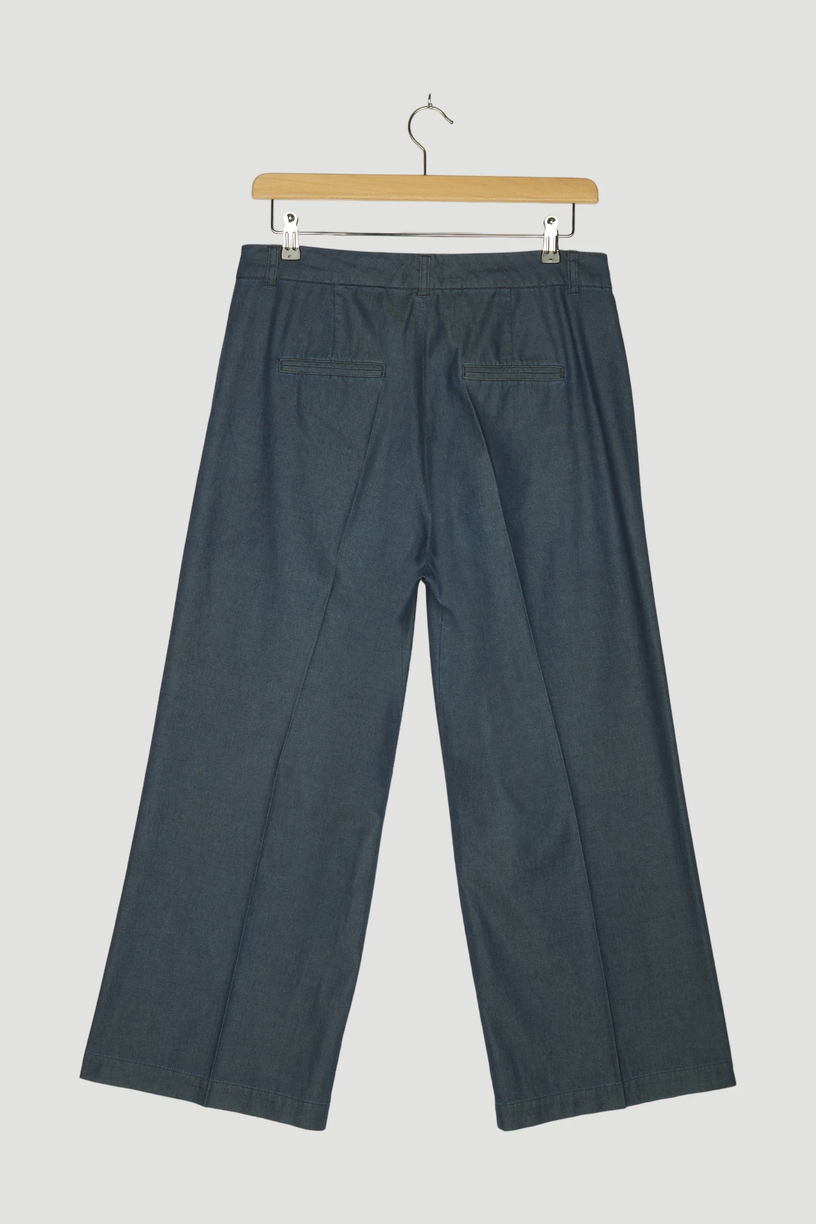 Secondhand Light Denim Culotte aus reiner Bio-Baumwolle - Image 2