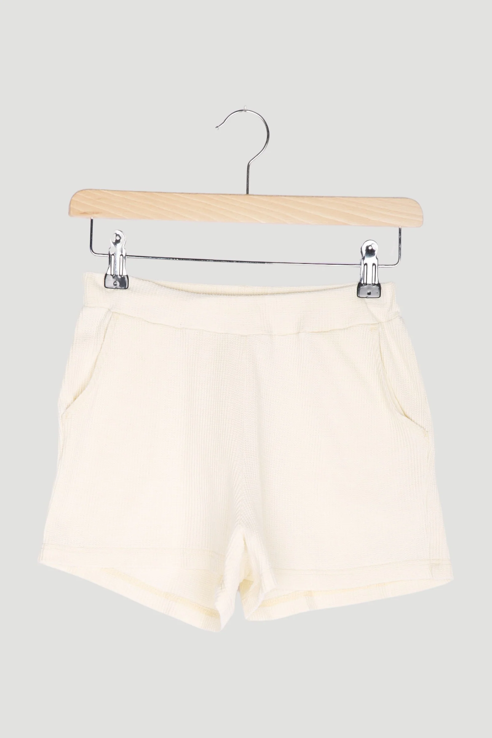 Secondhand Pflanzengefärbte Piqué-Shorts mit Kapok - Image 4
