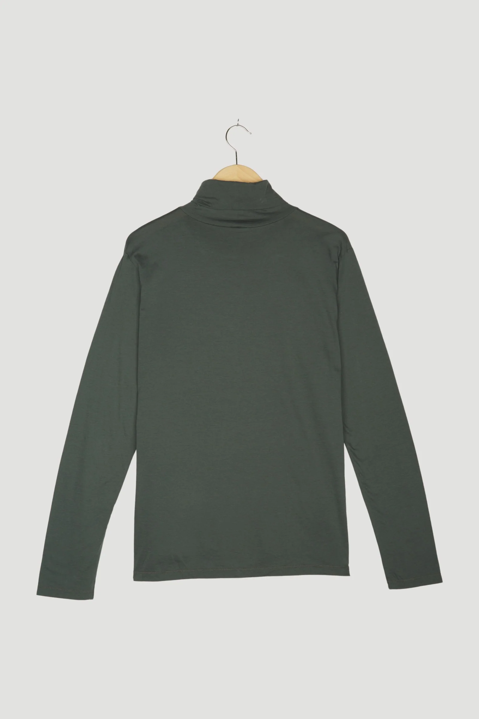 Secondhand Rollkragen-Shirt aus reiner Bio-Baumwolle - Image 5