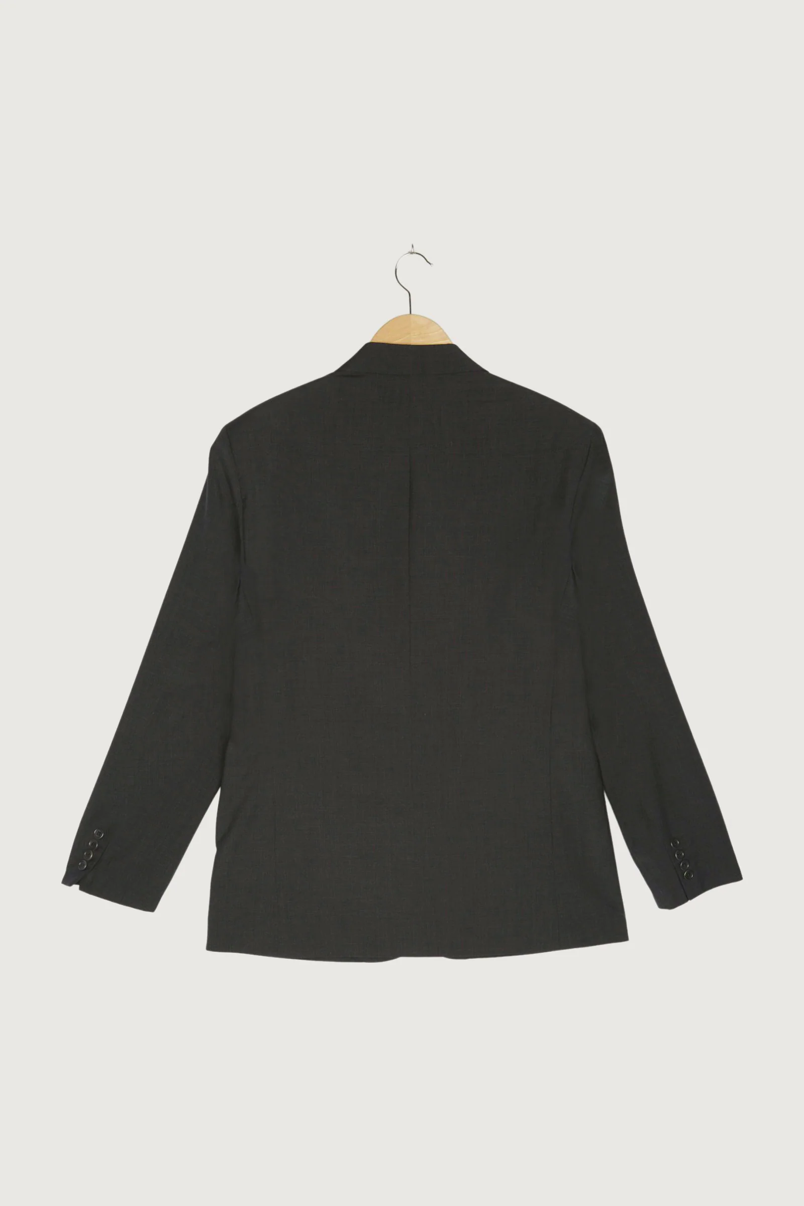 Secondhand Sakkos - Image 2