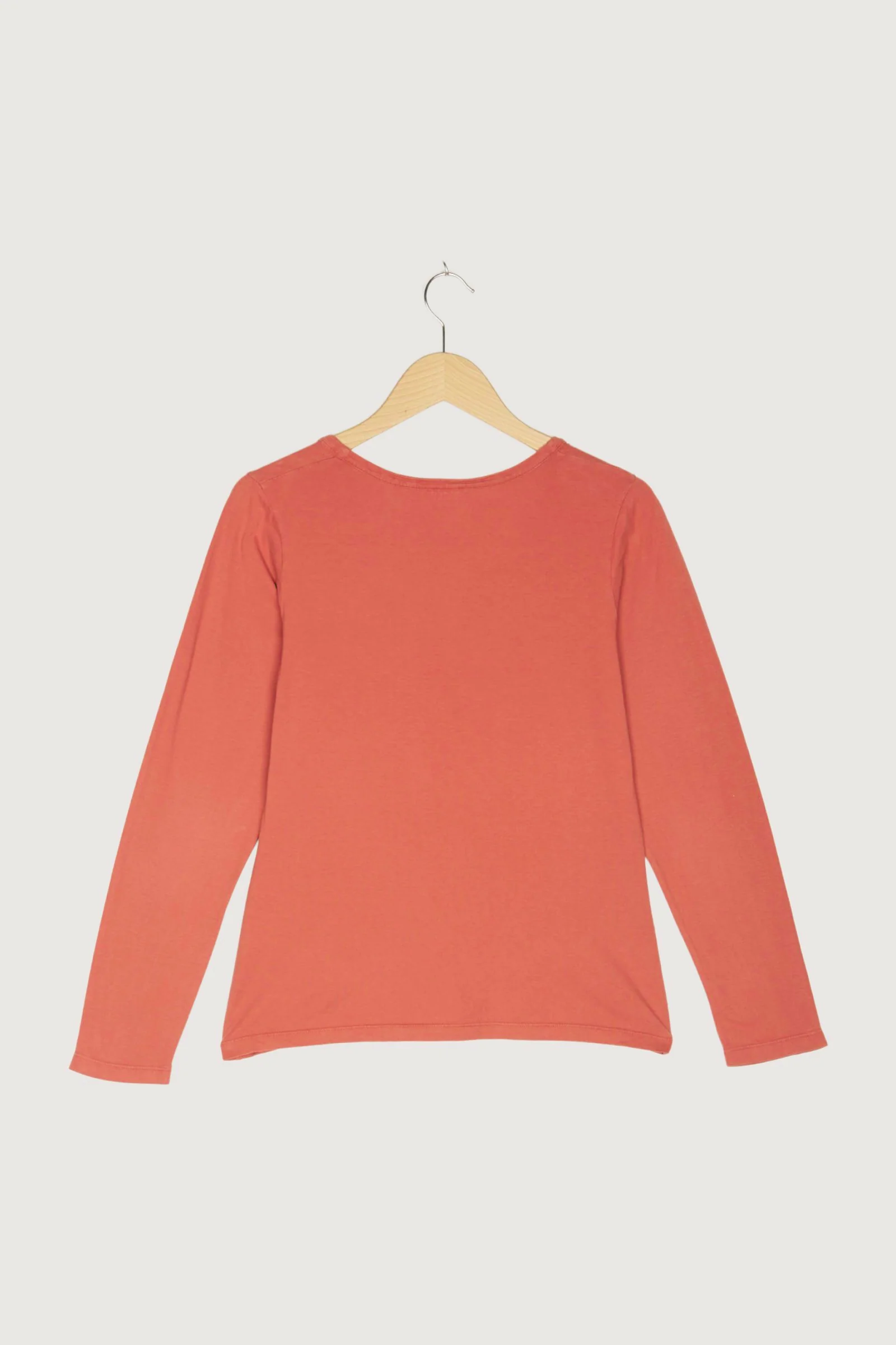 Secondhand Shirt - Image 2