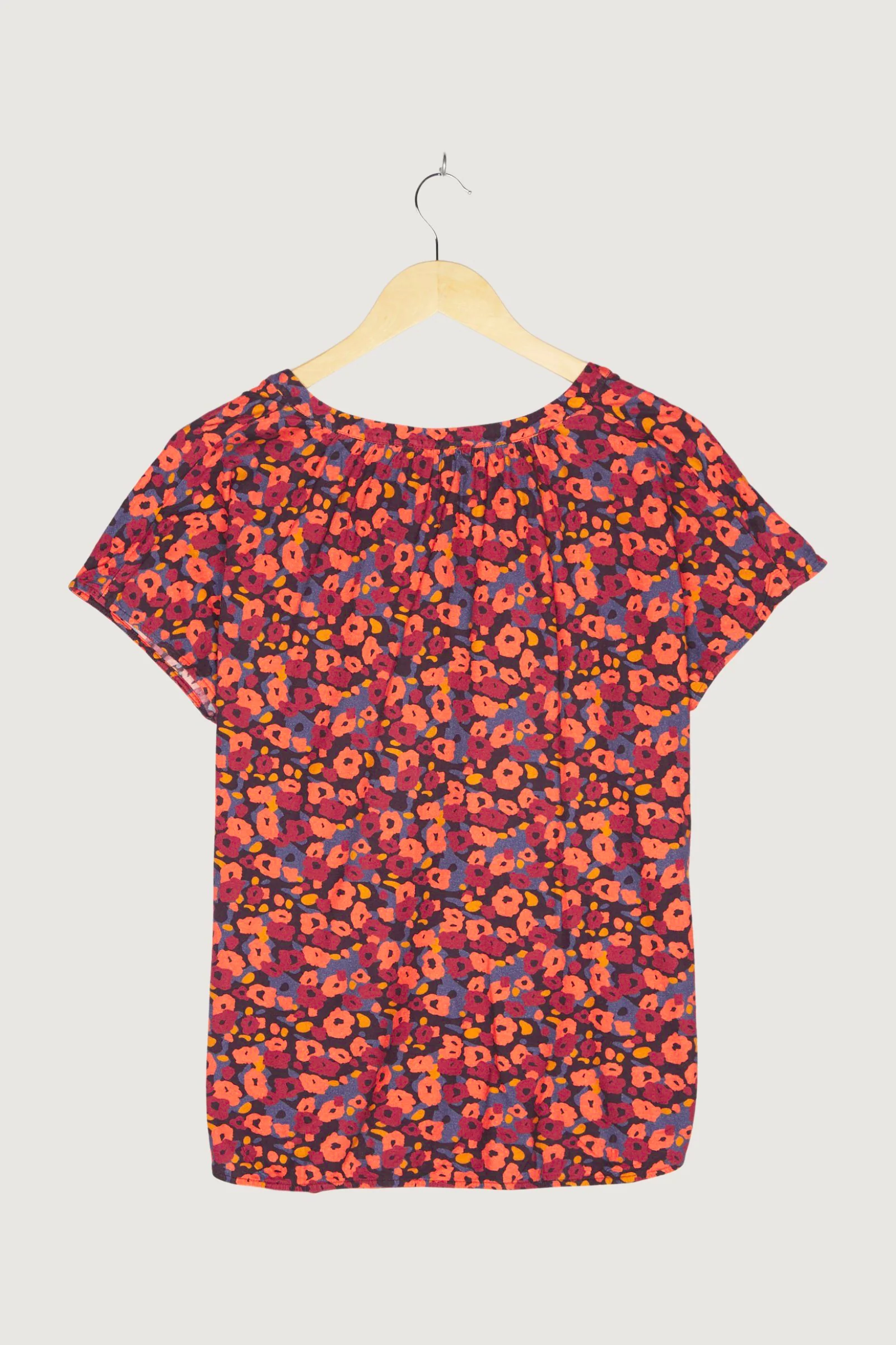 Secondhand Shirt - Image 2