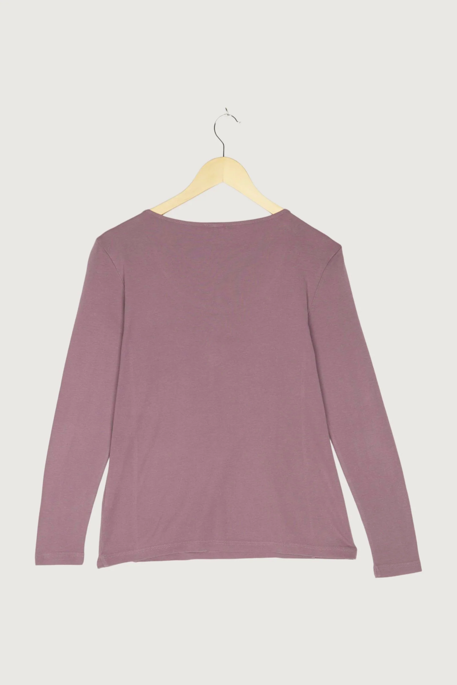 Secondhand Shirt - Image 2