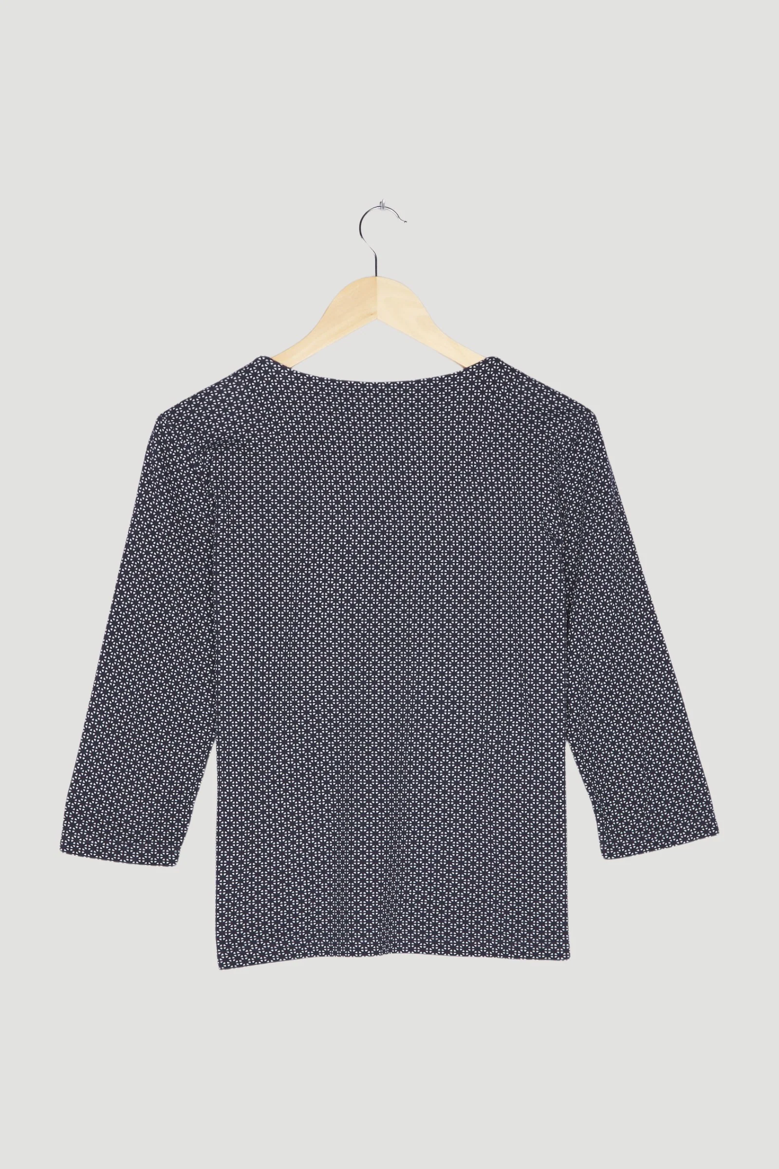 Secondhand Shirt - Image 11