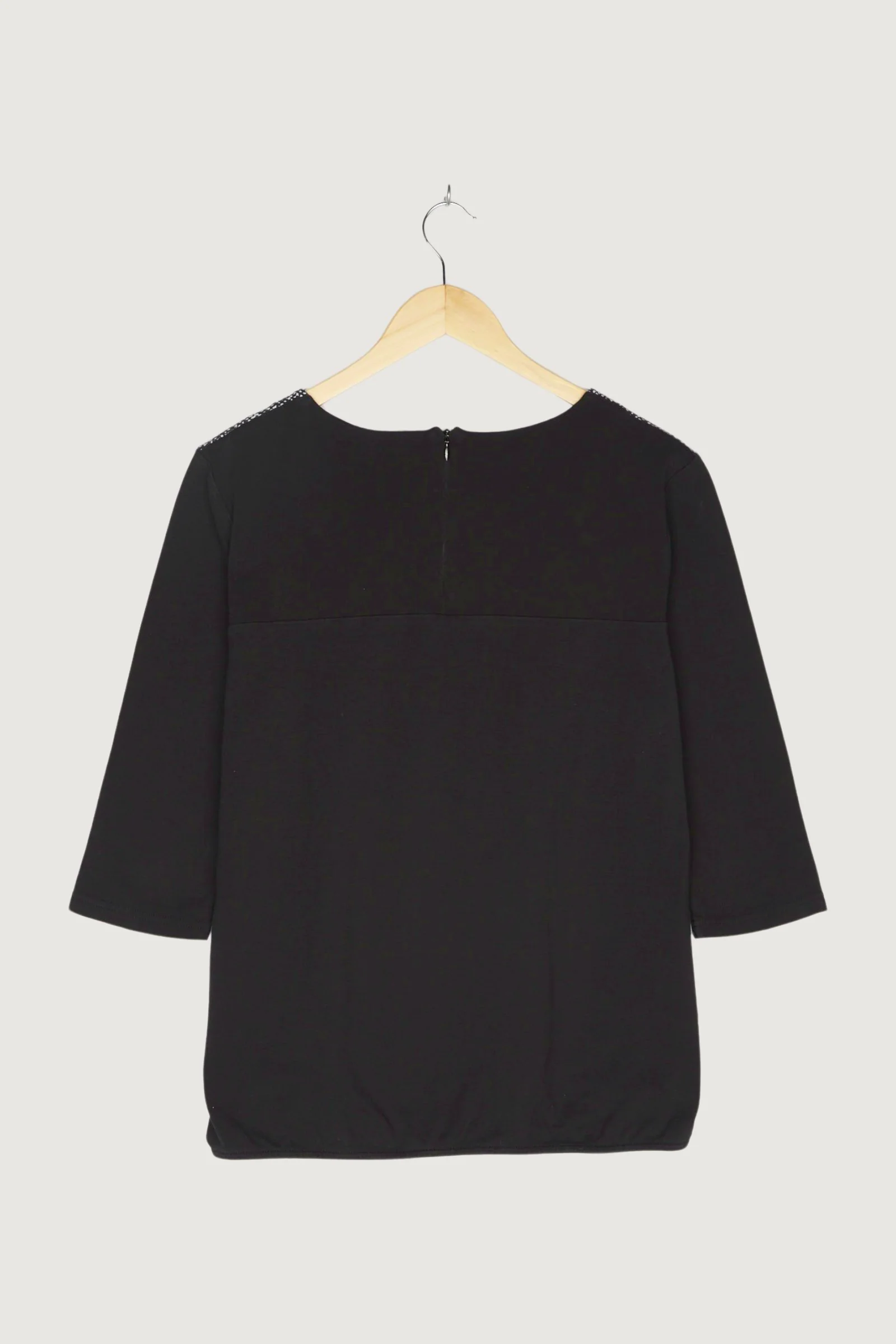 Secondhand Shirt - Image 2