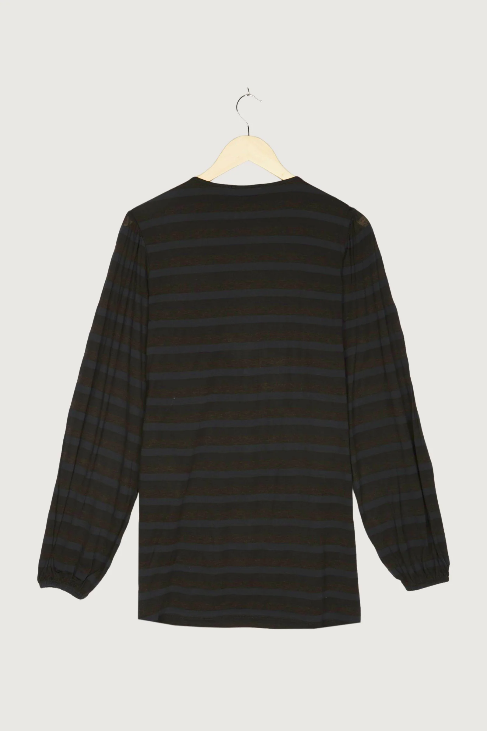 Secondhand Shirt - Image 2